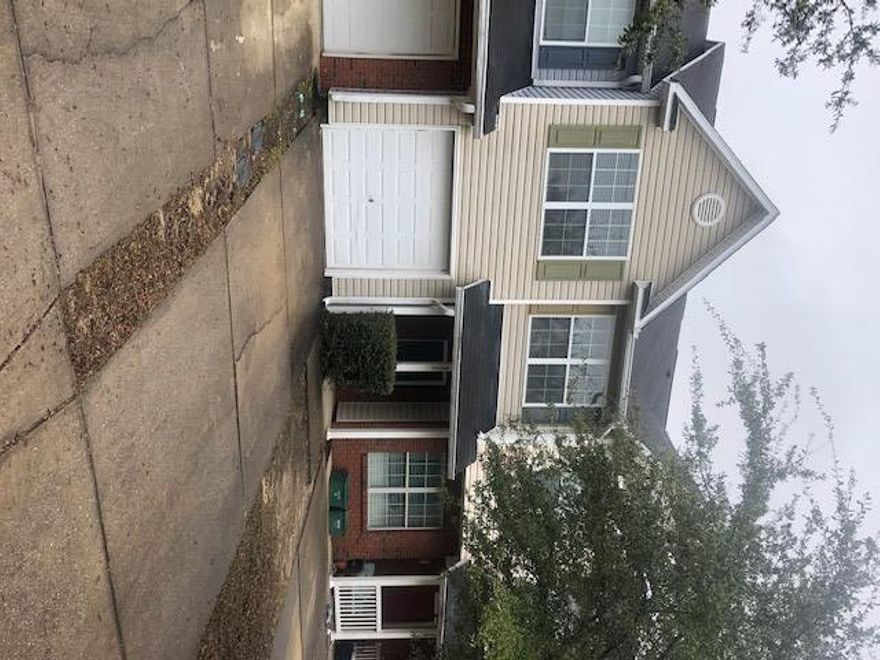 Located in the heart of Crestview. Rolling Pines neighborhood is literally mins from shopping, interstate access and schools. This large 3 bed 2 1/2 bath 1440 sq ft Townhome with attached 1 car garage has all bedrooms located on the second floor with a half bath down stairs. Open floor plan living with large kitchen, bar top & attached living room. Upstairs the split bedroom has 2 bedrooms and 1 bath at the front of the unit & the an over sized master bedroom with walk in closet. Property has a stack able washer/dryer & is available today. Select this link (https://forms.gle/KavKStzHg4SDeDUB7 ) to fill out pre screening application and I will contact you for a showing.
Pets allowed on a by case basis. Must provide kind and weight as well as pay applicable pet fees & have renters insuranc