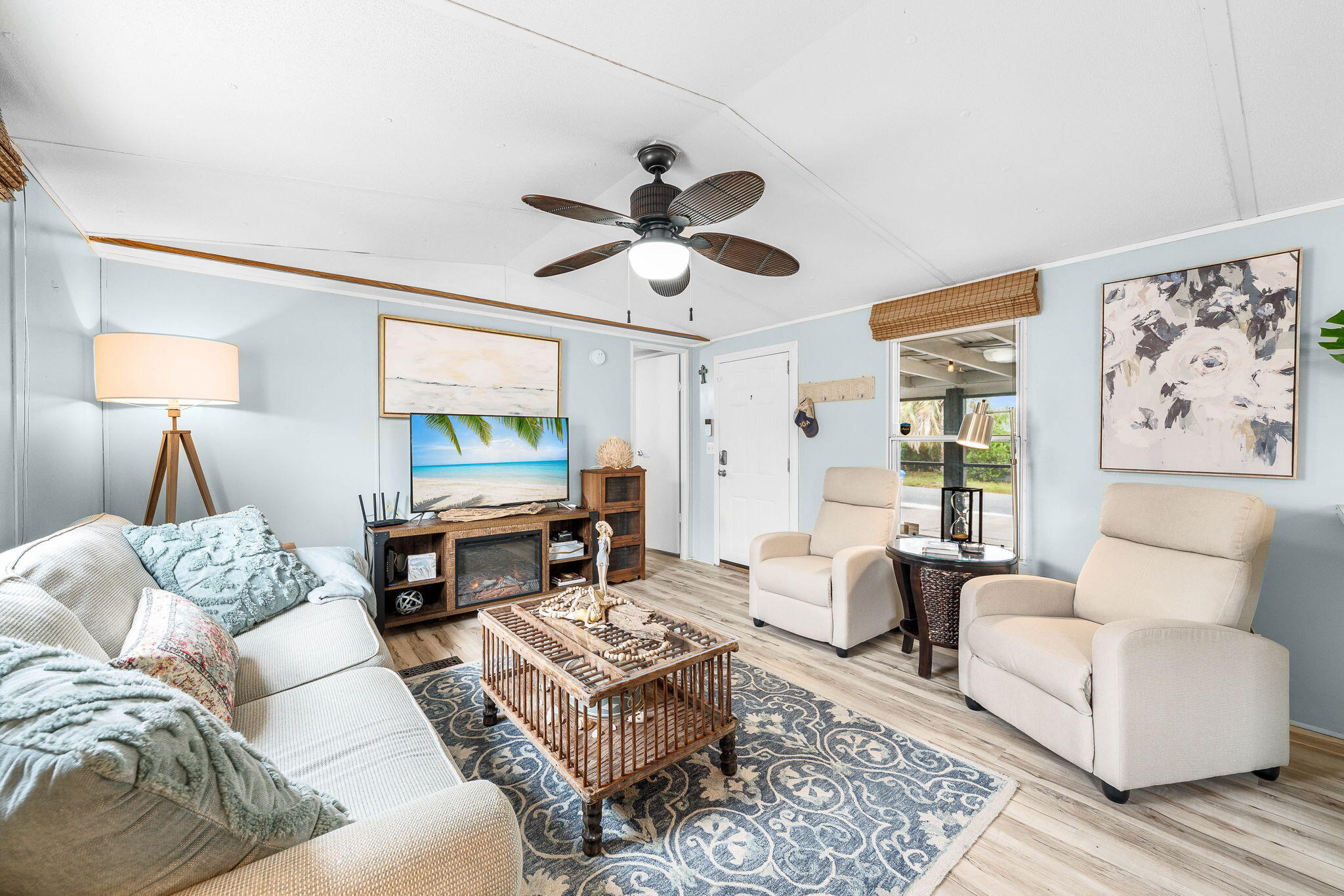 LAGUNA BEACH 6TH ADDN - Residential