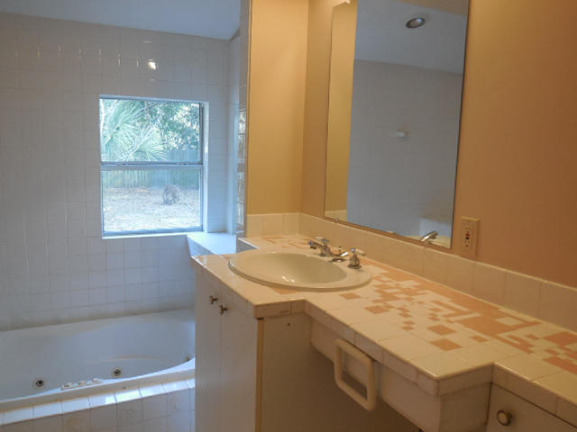 GARNIER BEACH - Residential