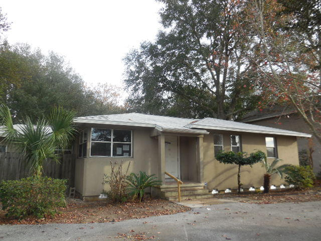 Wonderful renovated home with a brand new roof! The kitchen has new cabinets, new counter tops, and new appliances! The entire home is newly painted! The master features a lovely updated master bath and has a private entrance. There is a formal dining room and roomy living room. The guest bath features a sunken tub. The back yard is large and fully privacy fenced. A circular drive makes parking a breeze.