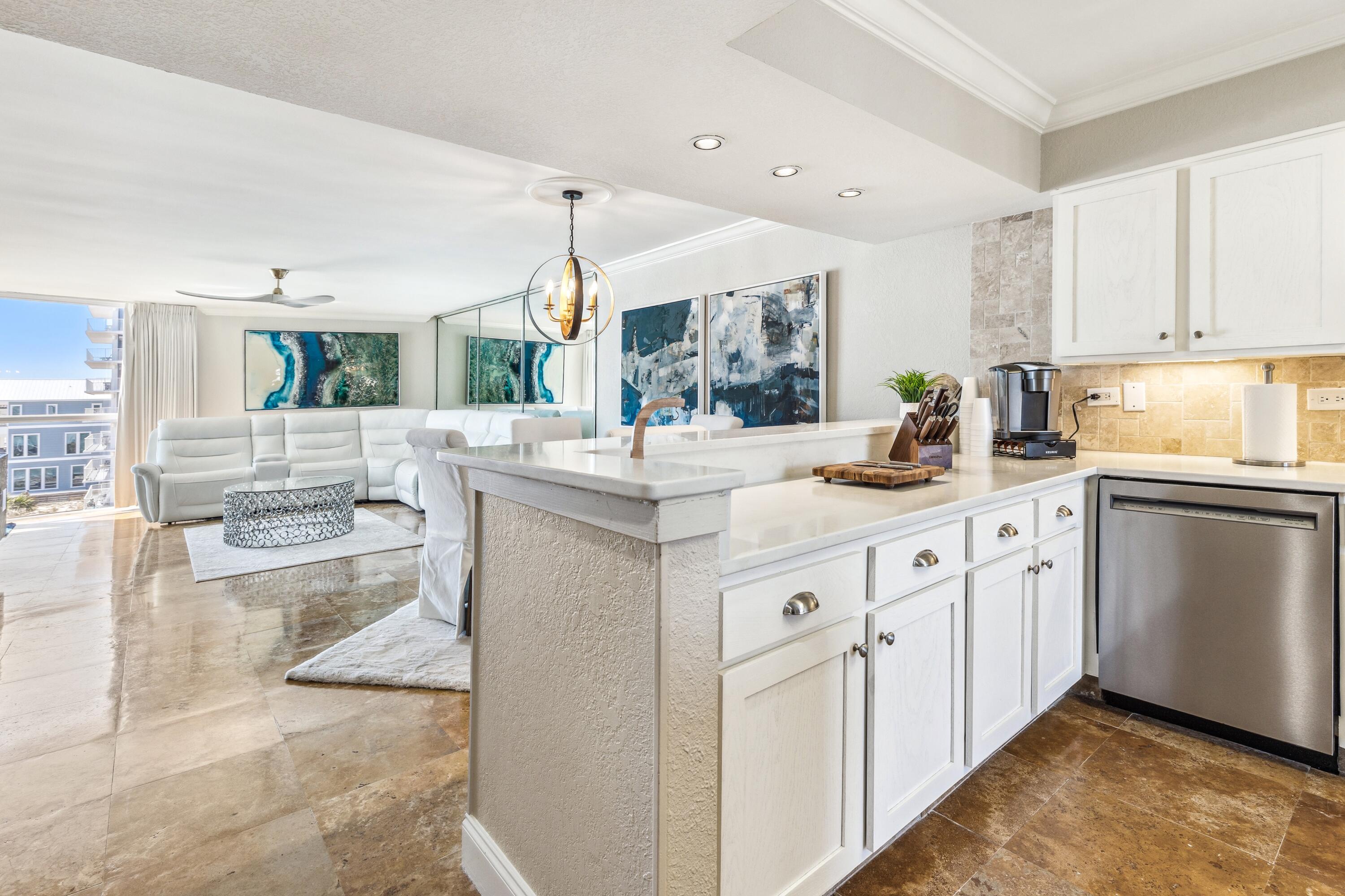 MAINSAIL CONDO PH 1 - Residential