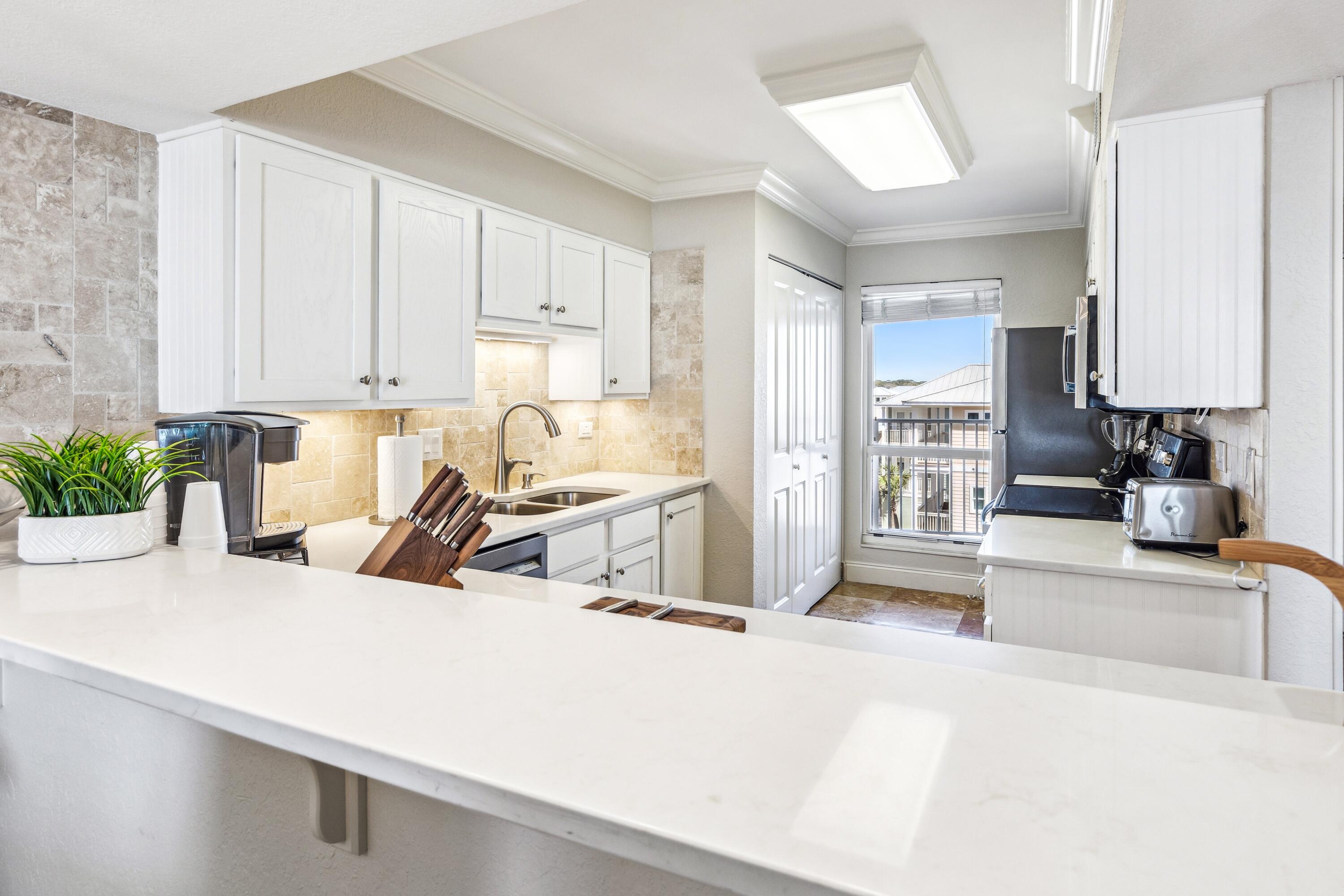 MAINSAIL CONDO PH 1 - Residential