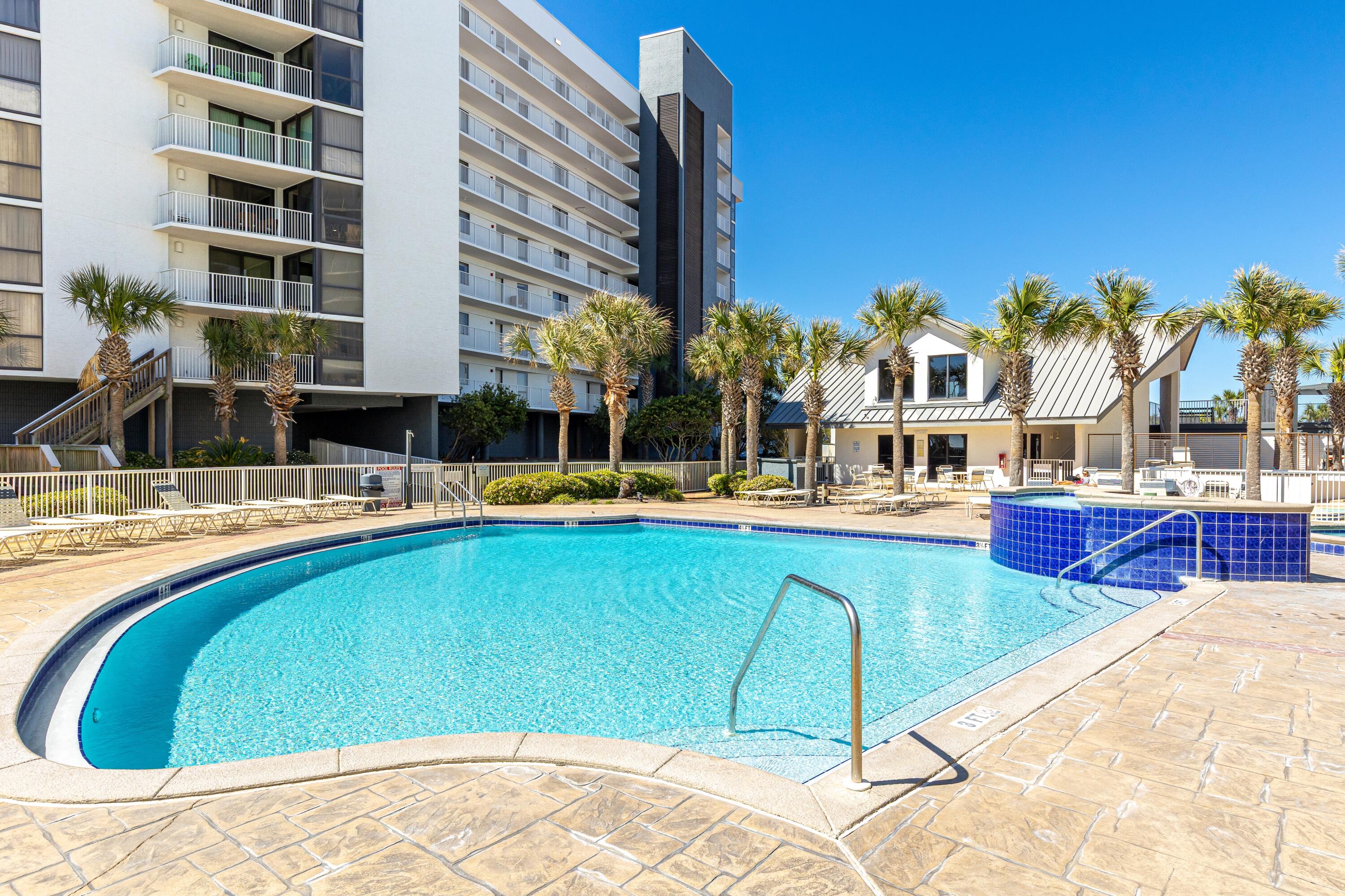 MAINSAIL CONDO PH 1 - Residential