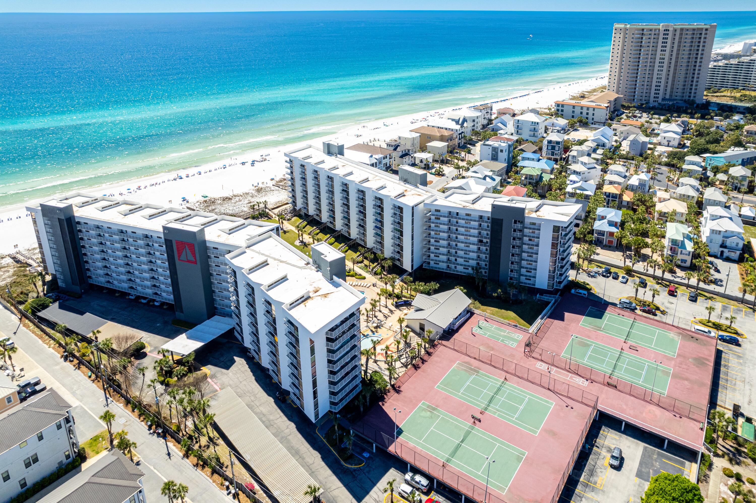 MAINSAIL CONDO PH 1 - Residential