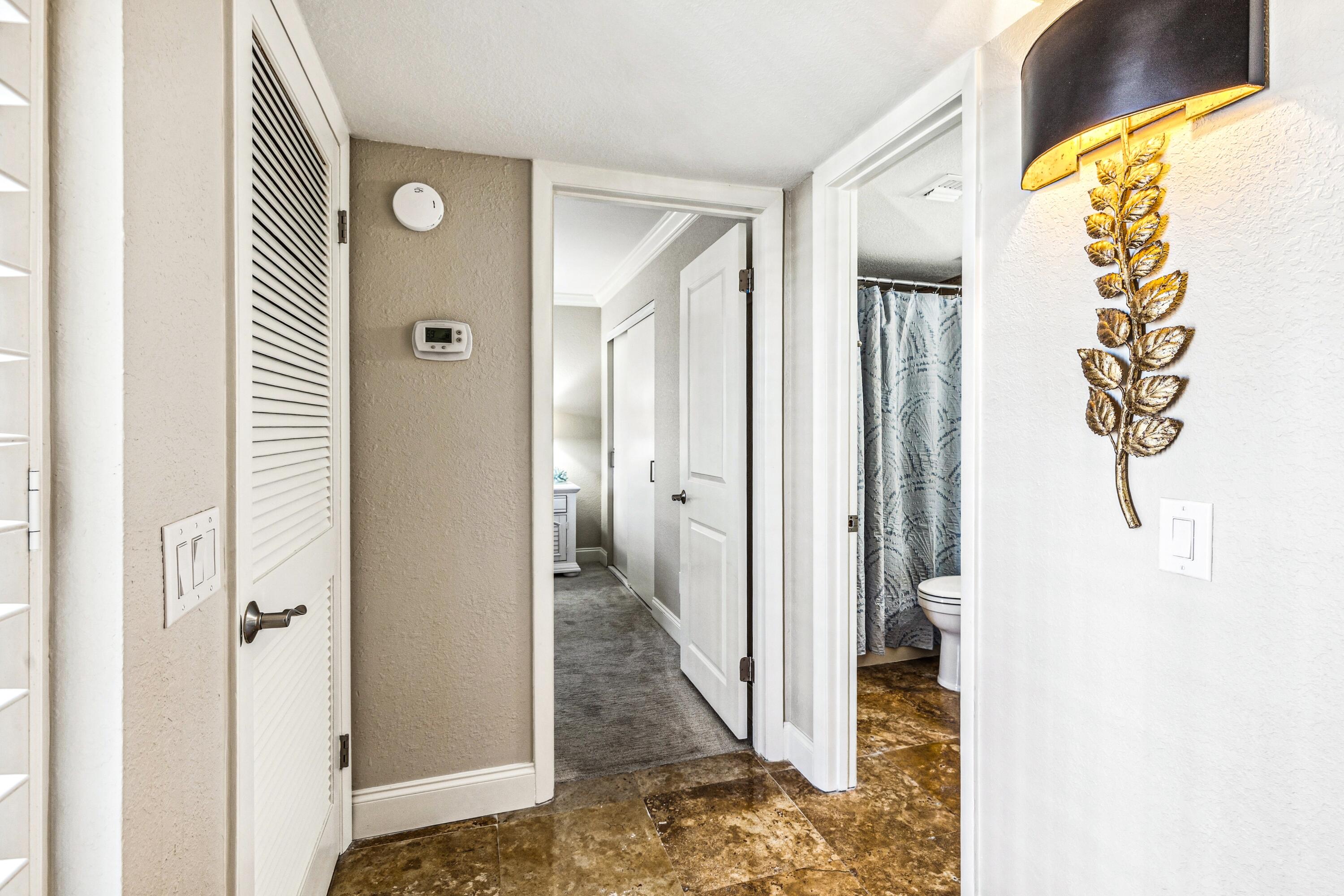 MAINSAIL CONDO PH 1 - Residential