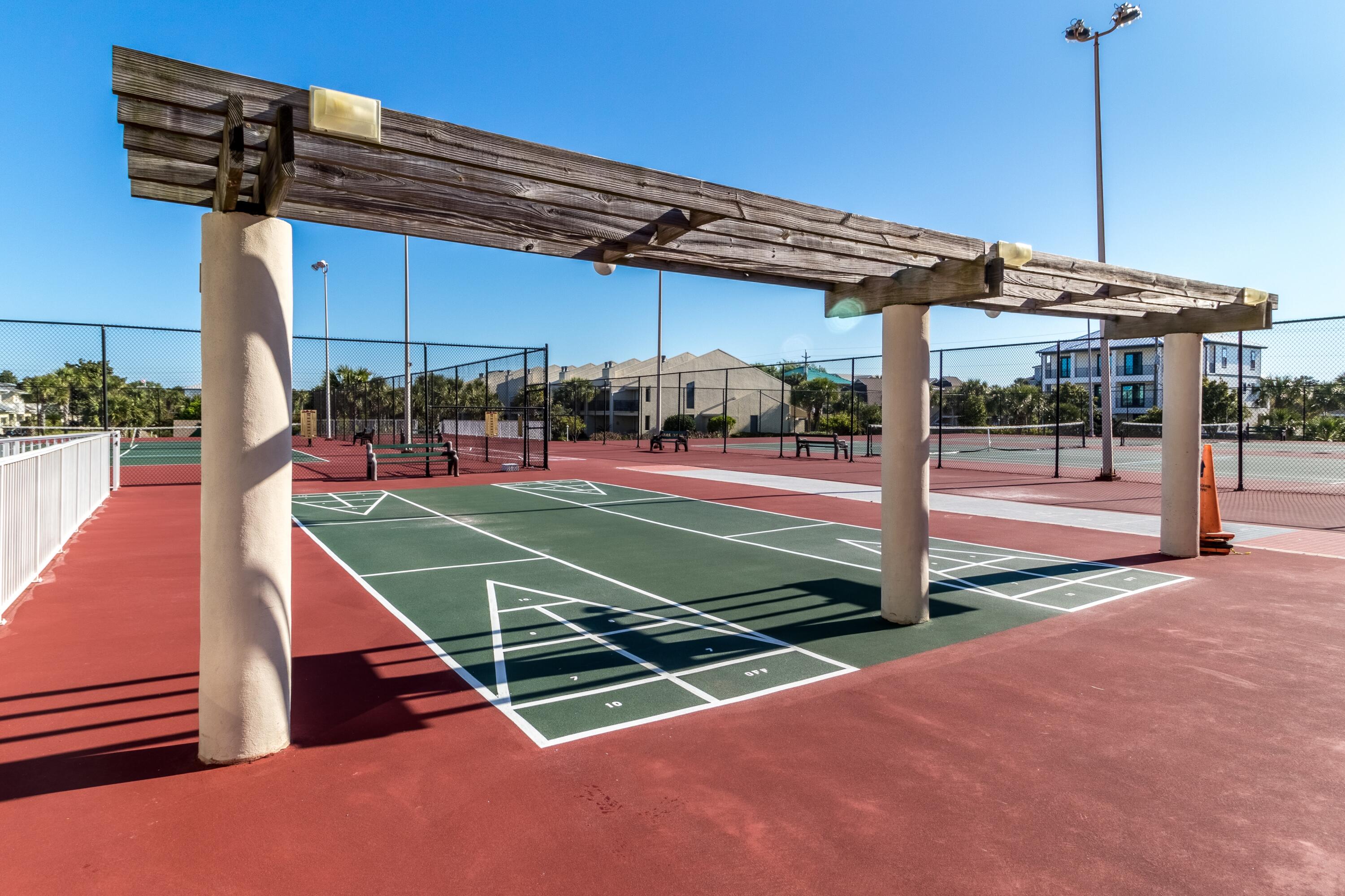 MAINSAIL CONDO PH 1 - Residential