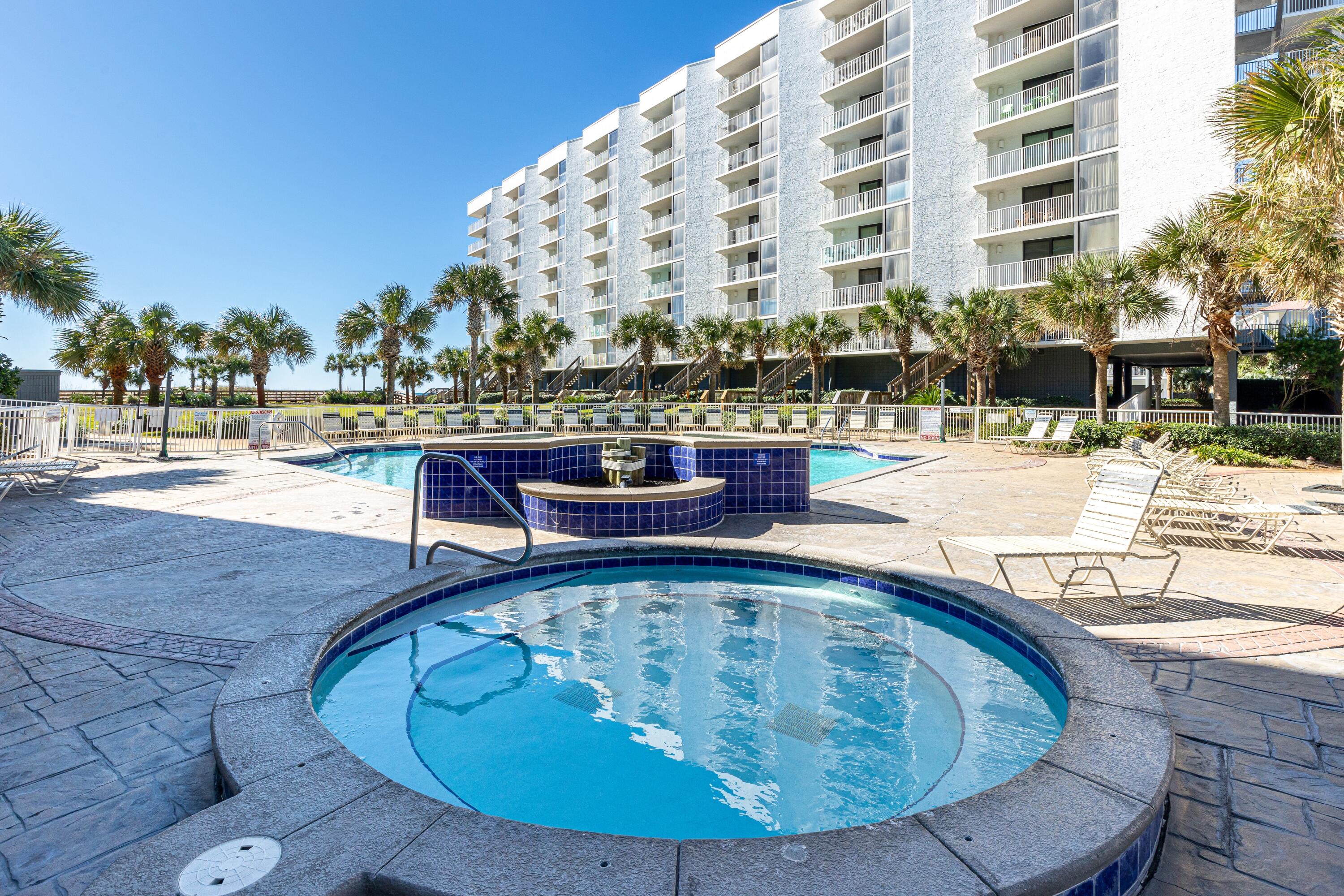 MAINSAIL CONDO PH 1 - Residential