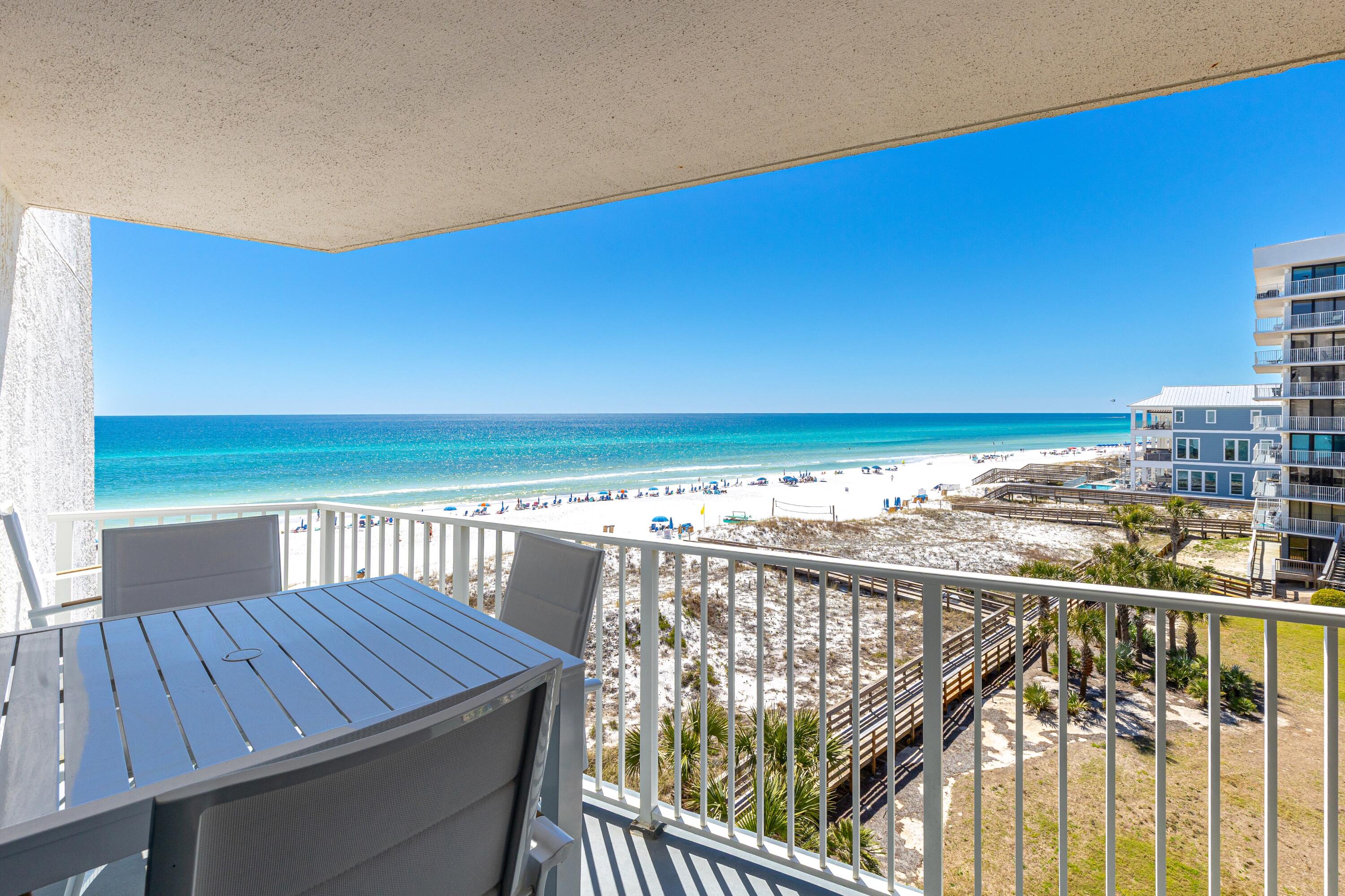MAINSAIL CONDO PH 1 - Residential
