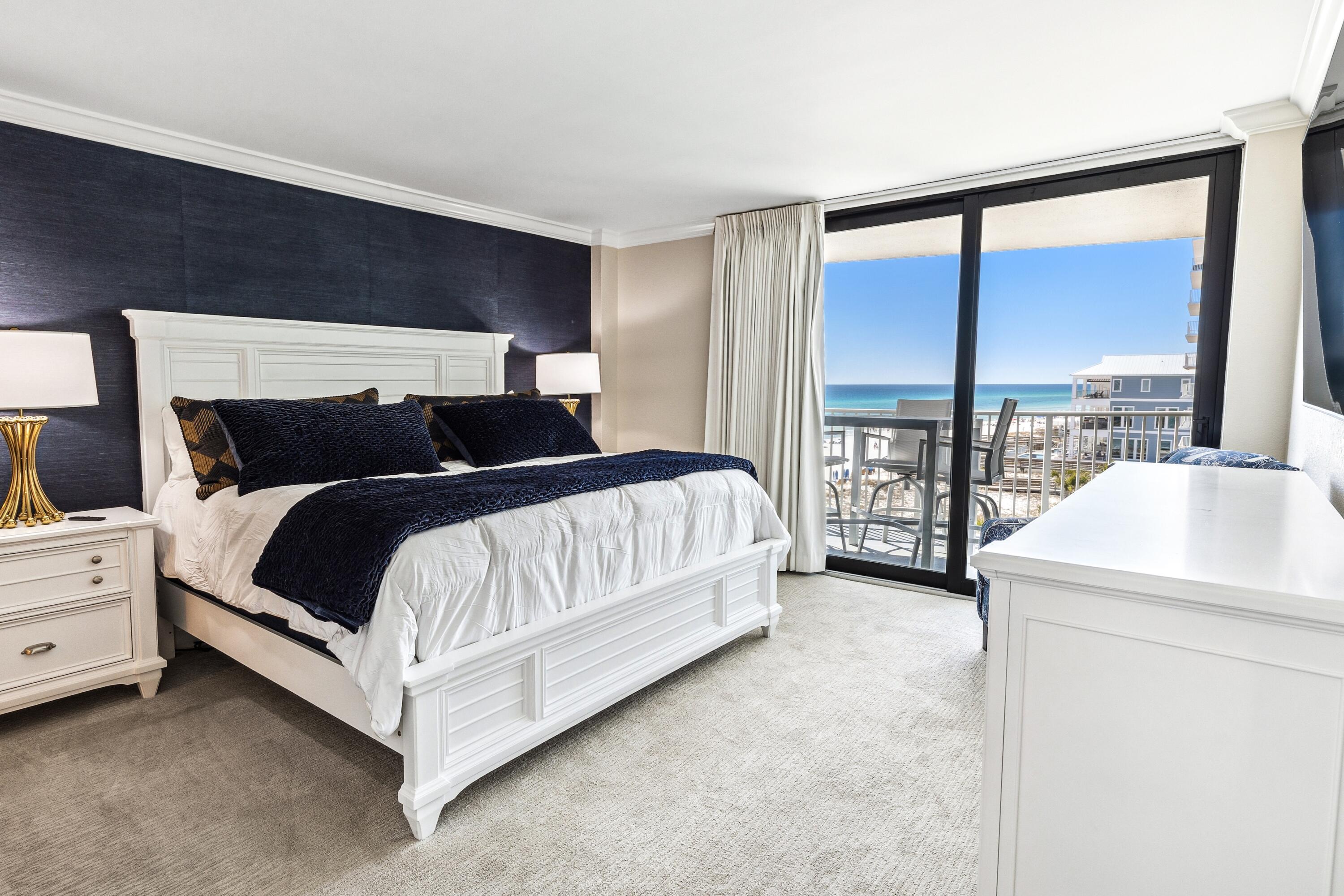 MAINSAIL CONDO PH 1 - Residential