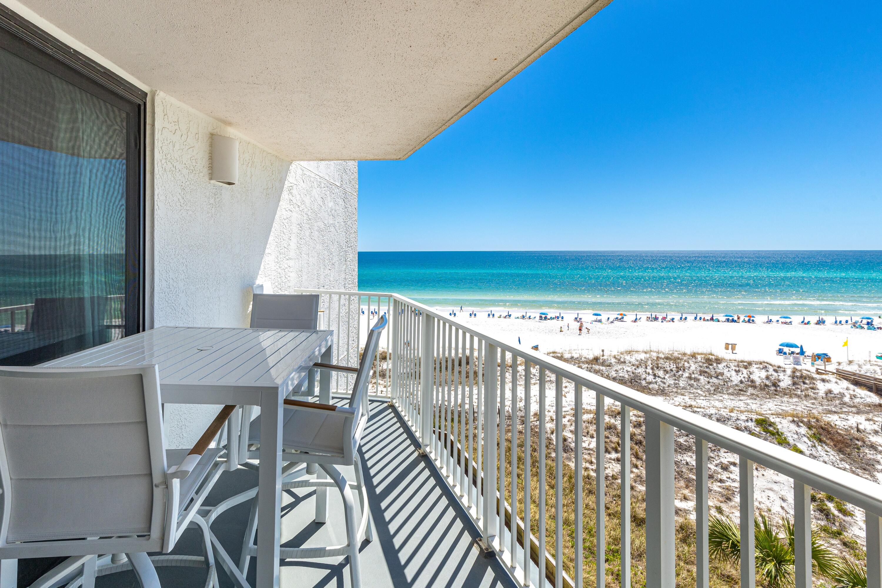 MAINSAIL CONDO PH 1 - Residential