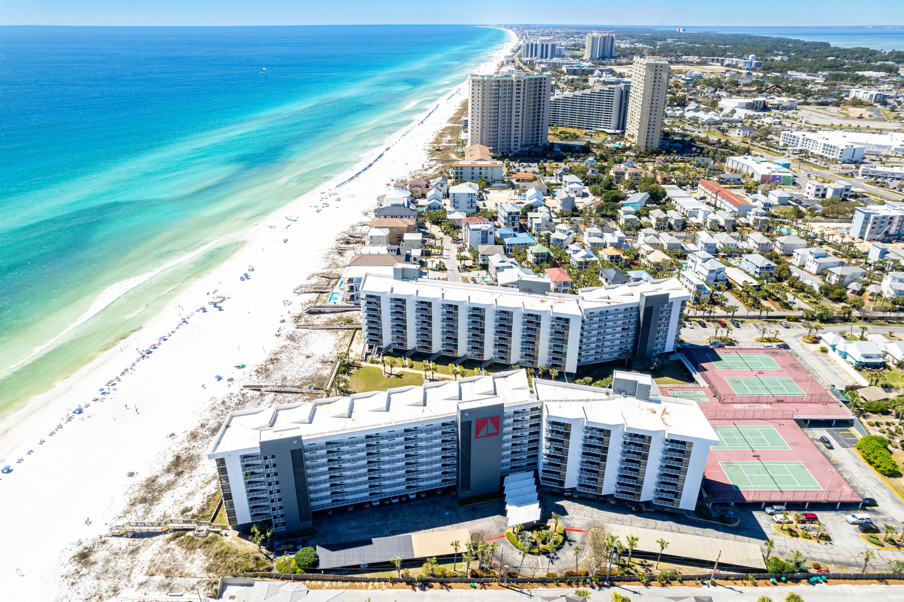 MAINSAIL CONDO PH 1 - Residential