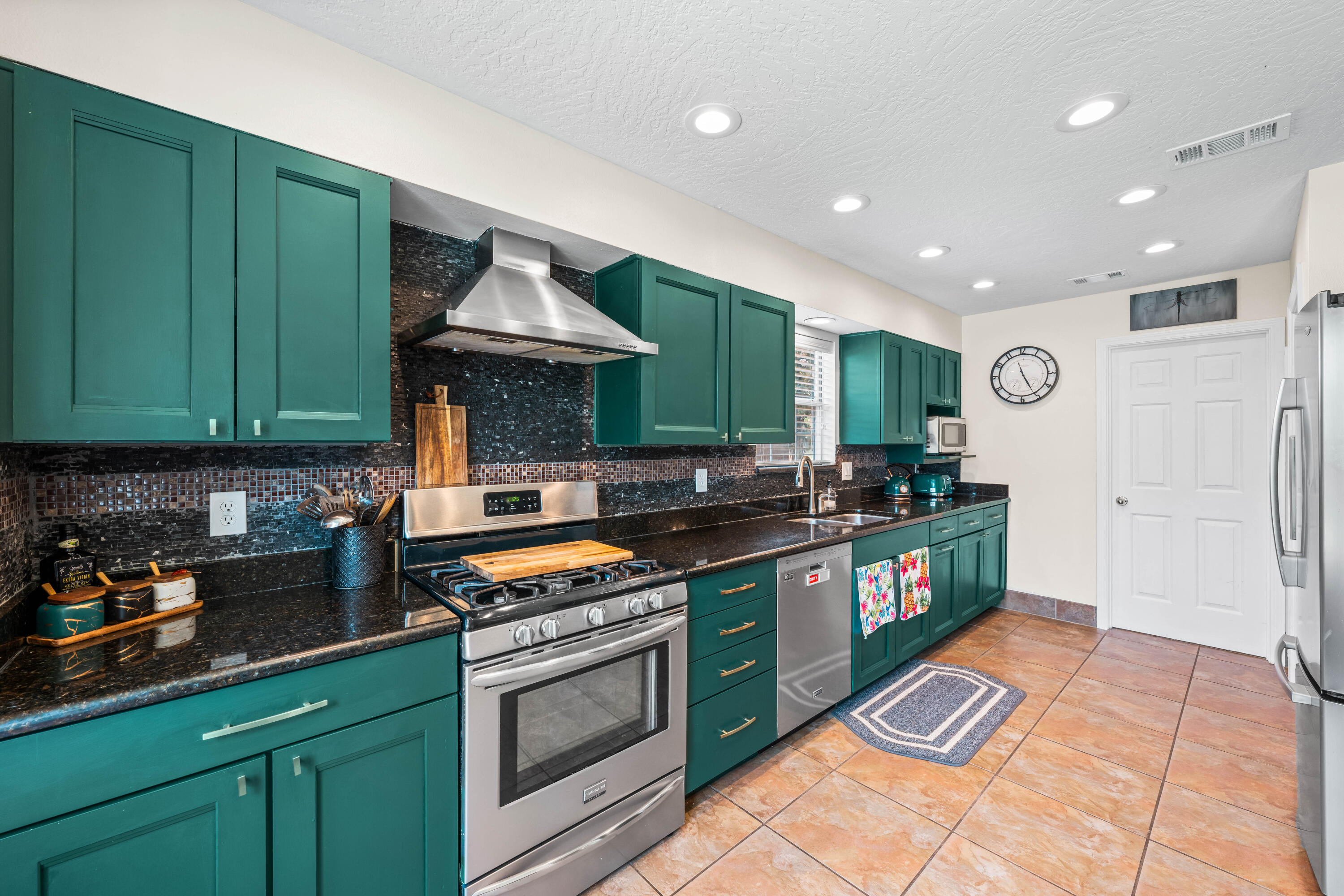 RIDGE WOOD MANOR - Residential