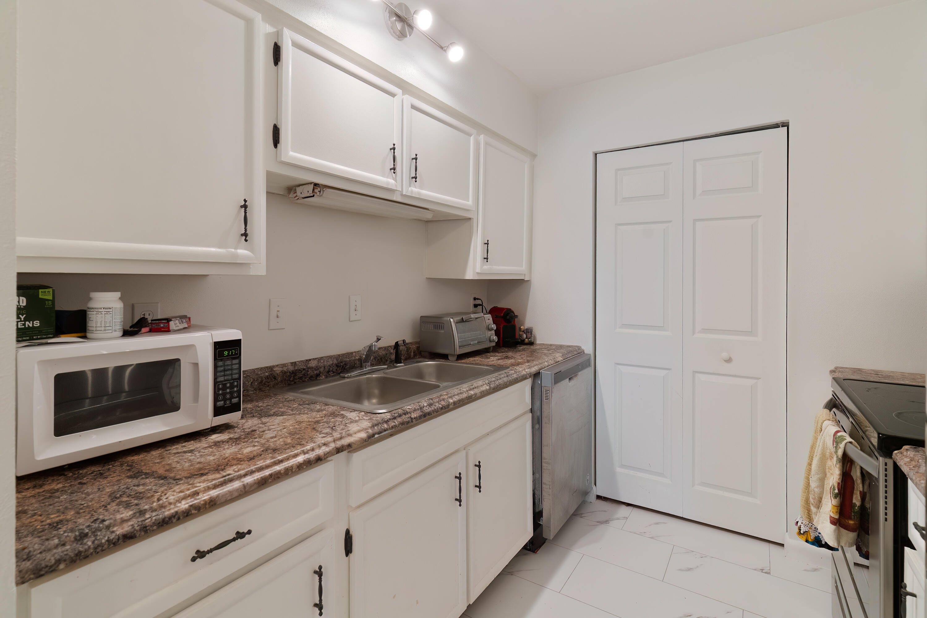 Cedars Condo - Residential