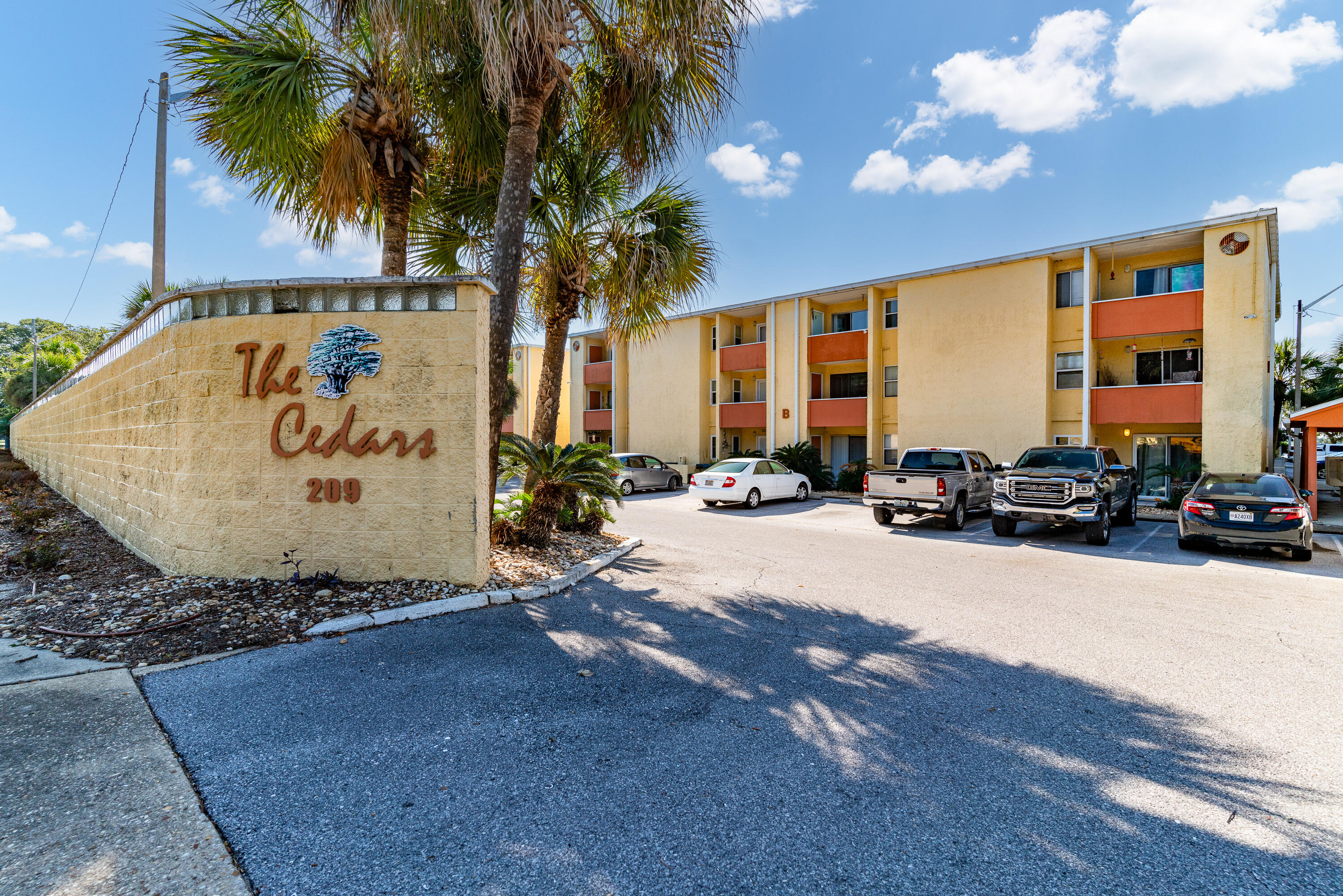 Cedars Condo - Residential
