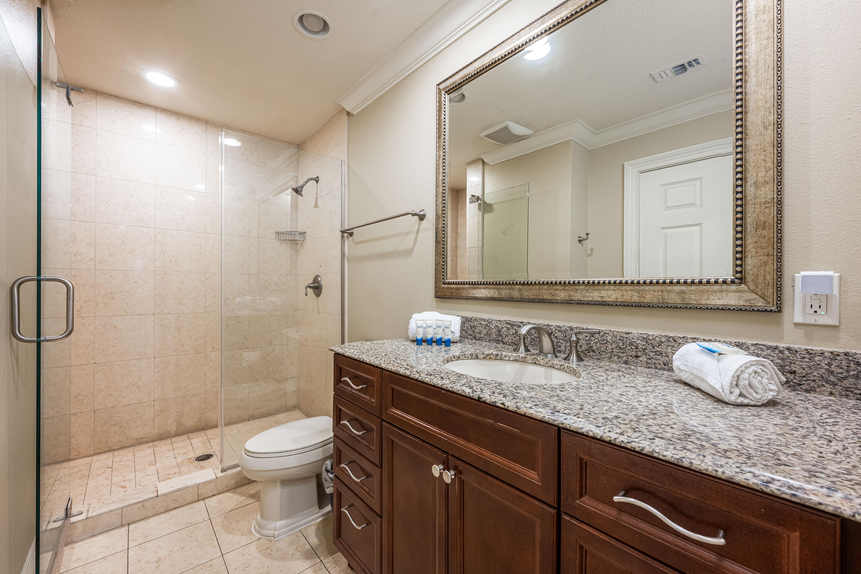 Emerald Grande East-Whole Unit - Residential