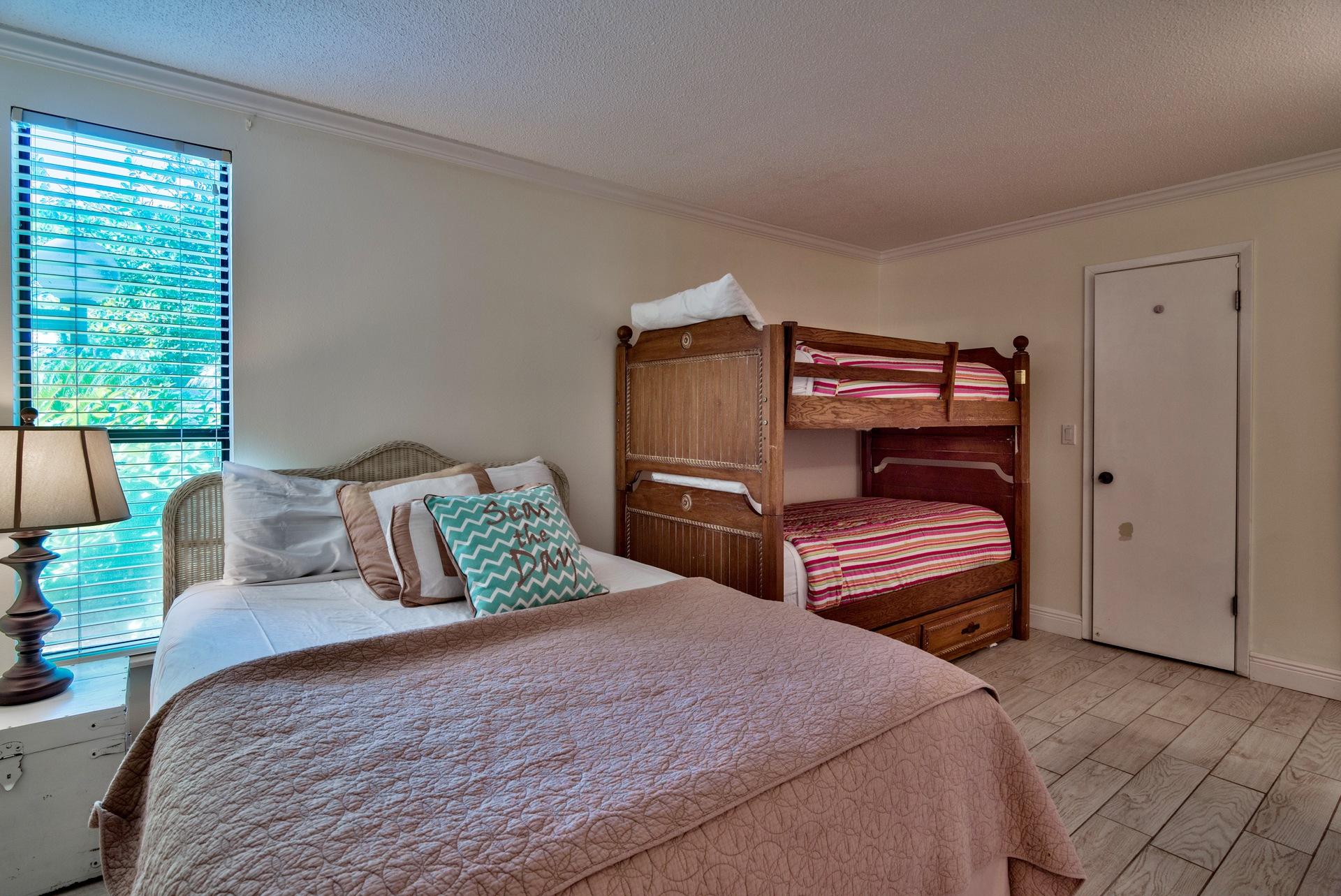 LINKSIDE VILLAGE UNIT 1 - Residential