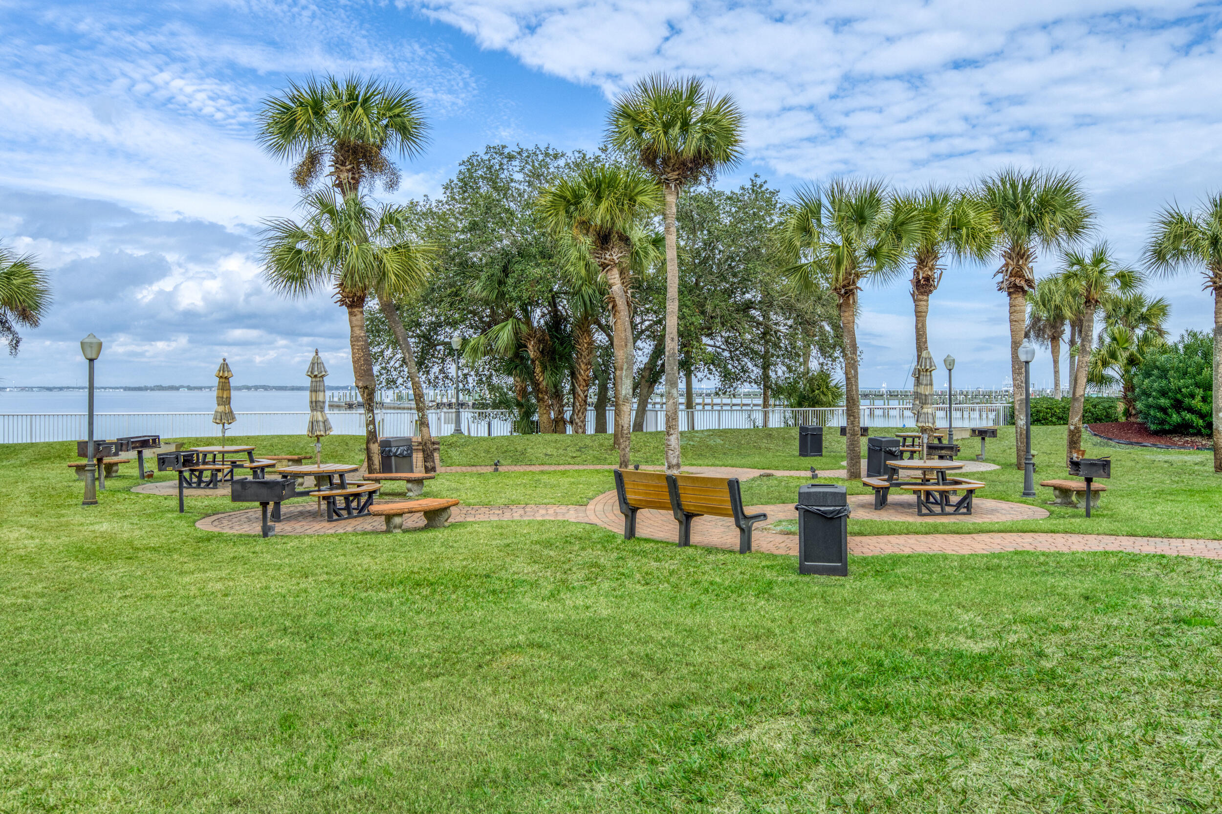 DESTIN WEST BEACH & BAY RESORT UNIT 205 - Residential