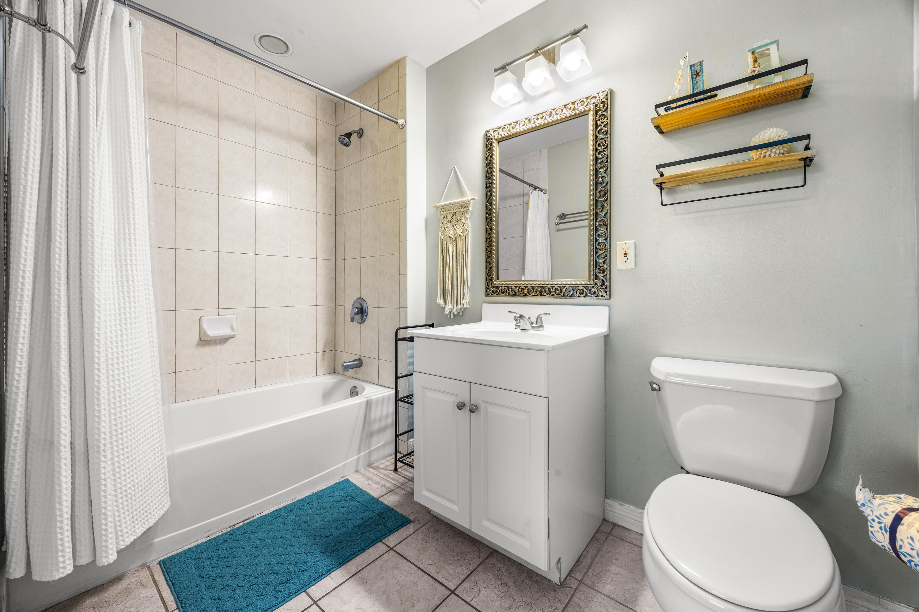 DESTIN WEST BEACH & BAY RESORT UNIT 205 - Residential