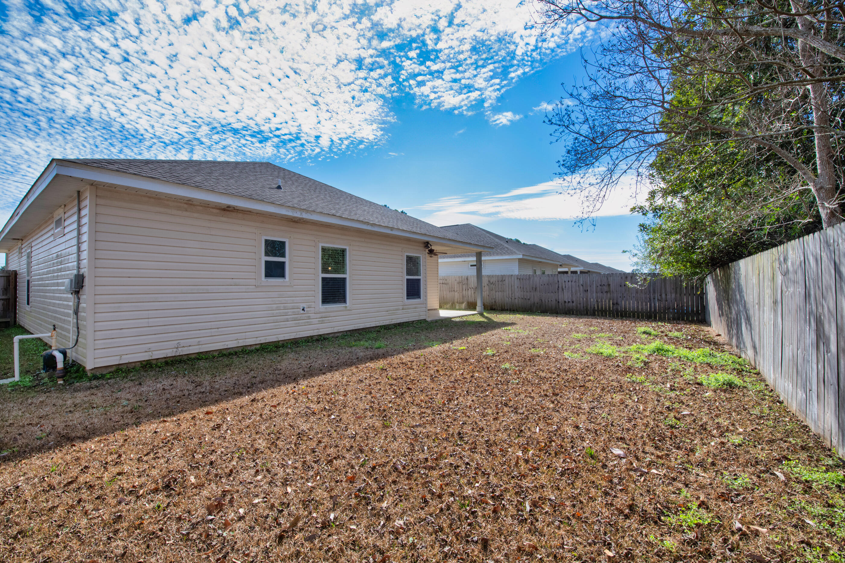 CRESCENT SHORES - Residential