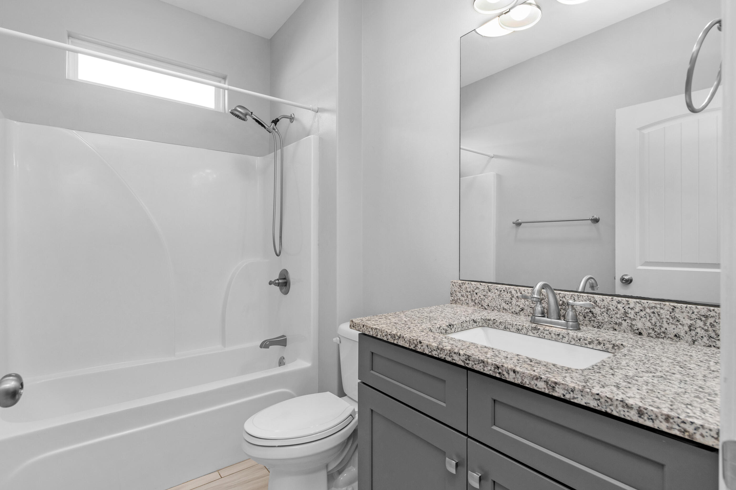 CRESCENT SHORES - Residential