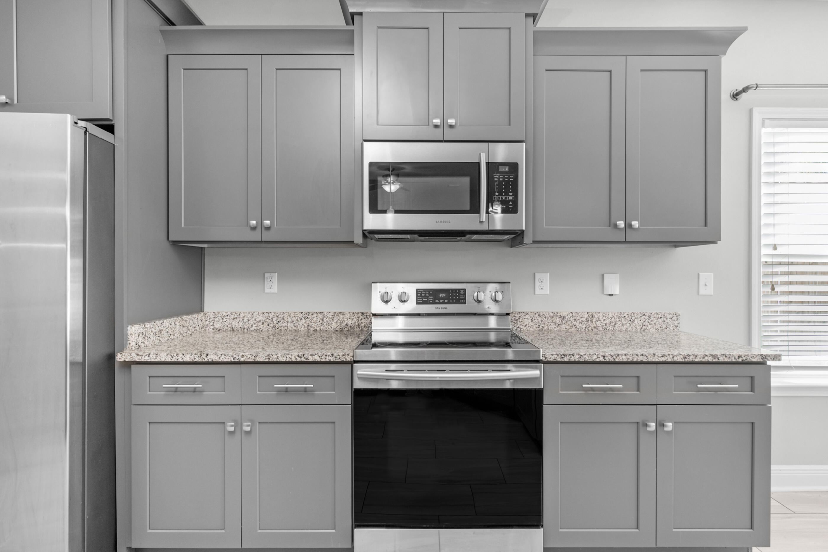 CRESCENT SHORES - Residential