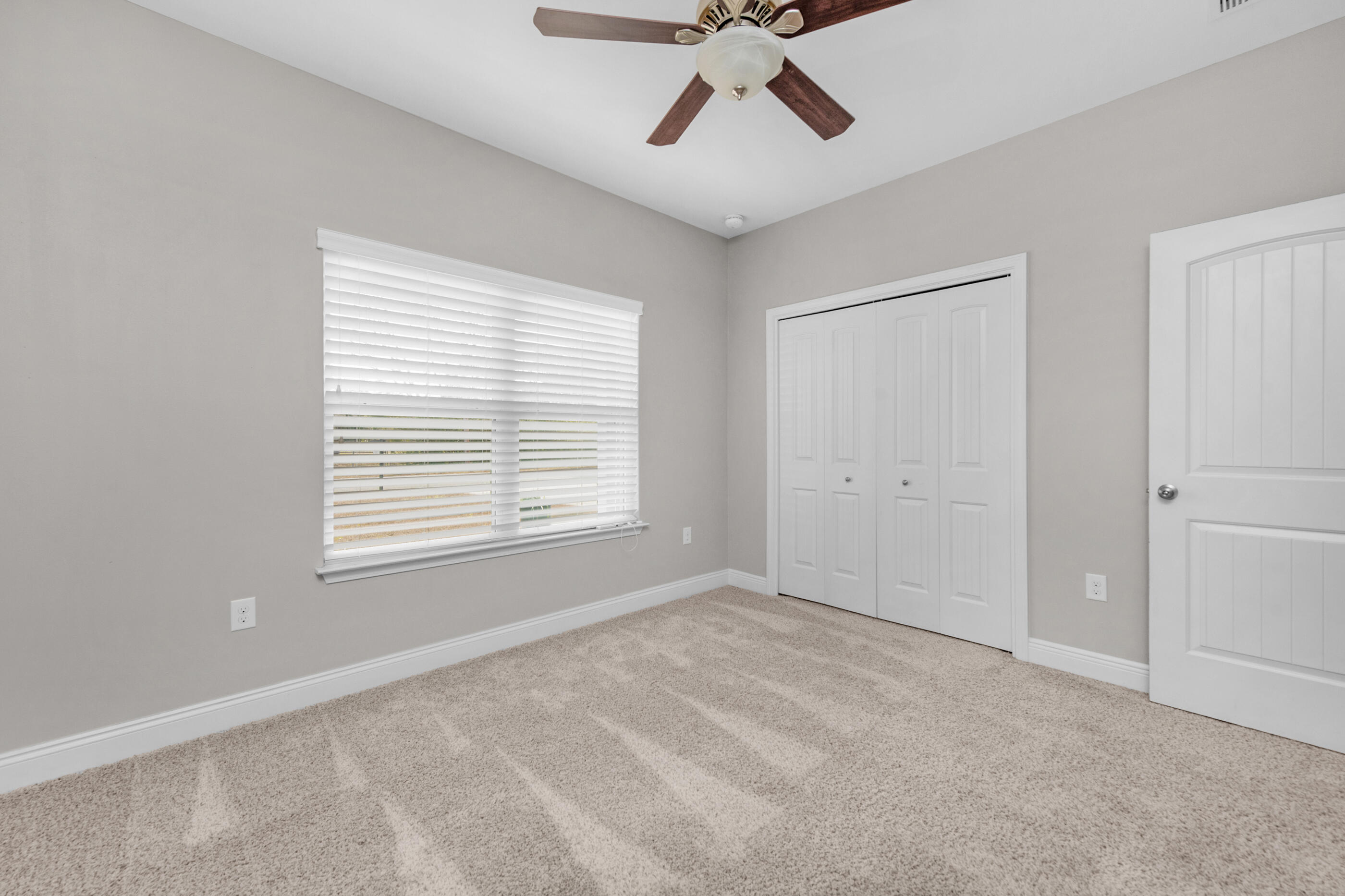 CRESCENT SHORES - Residential