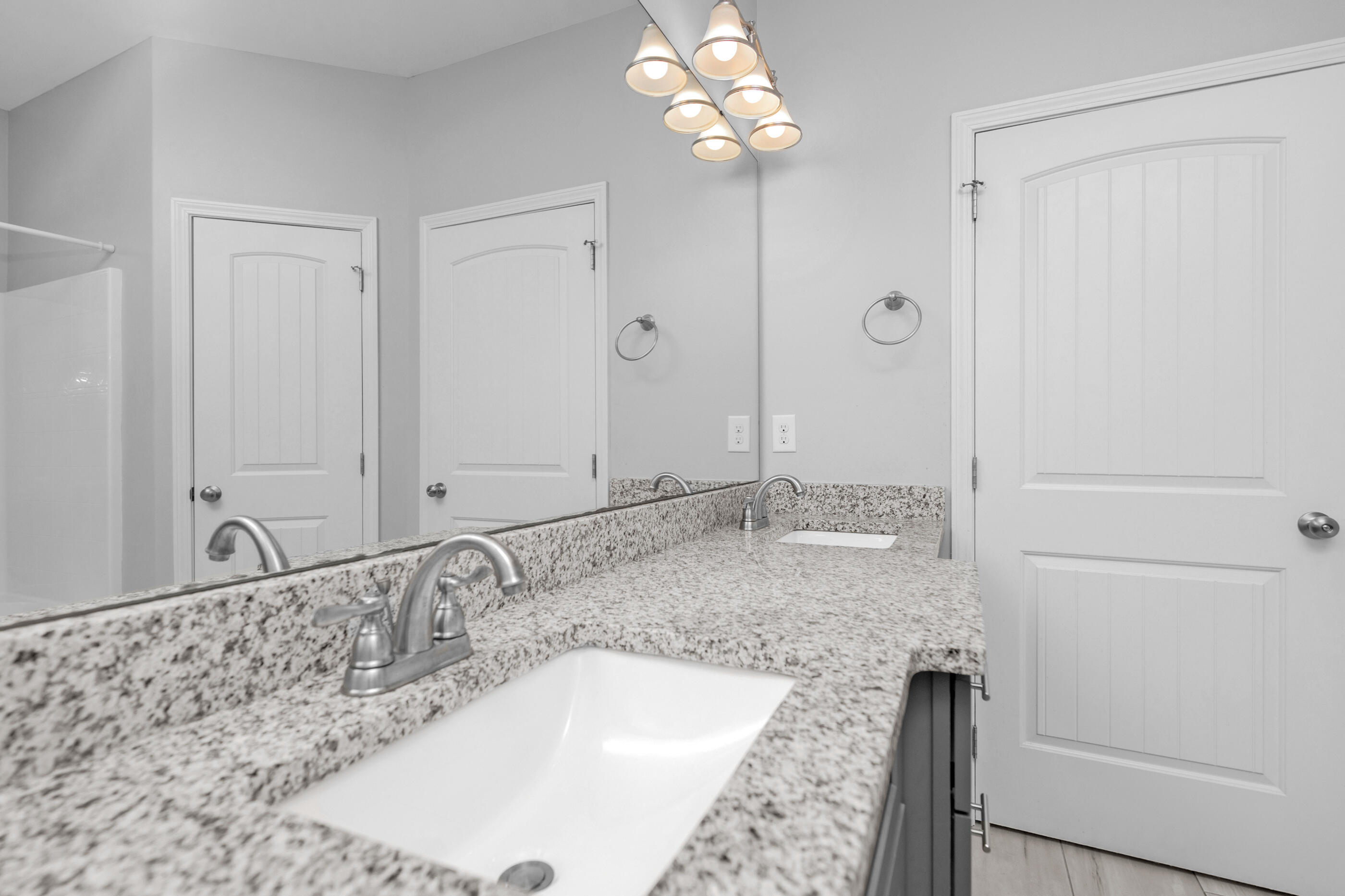 CRESCENT SHORES - Residential