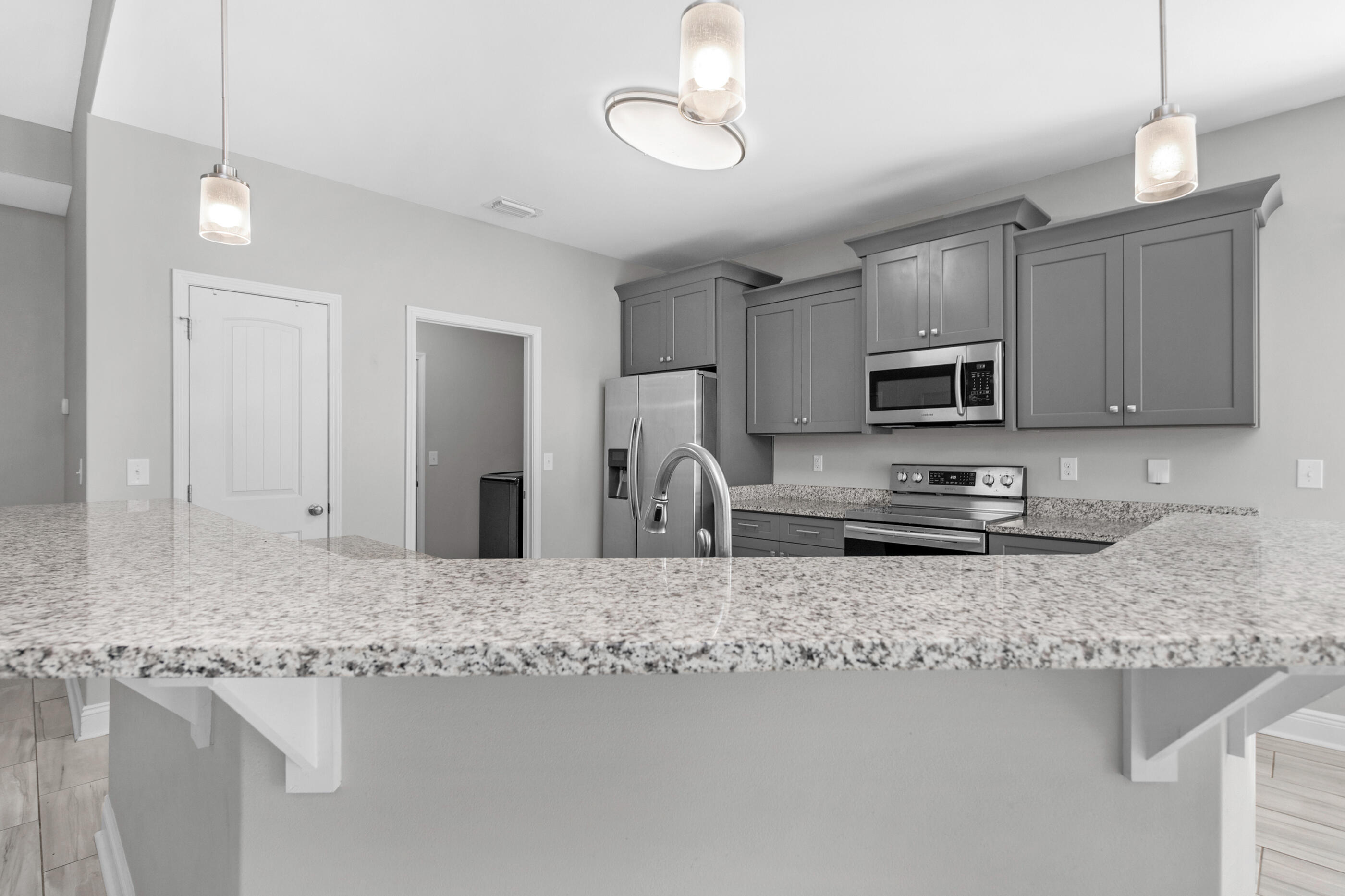 CRESCENT SHORES - Residential