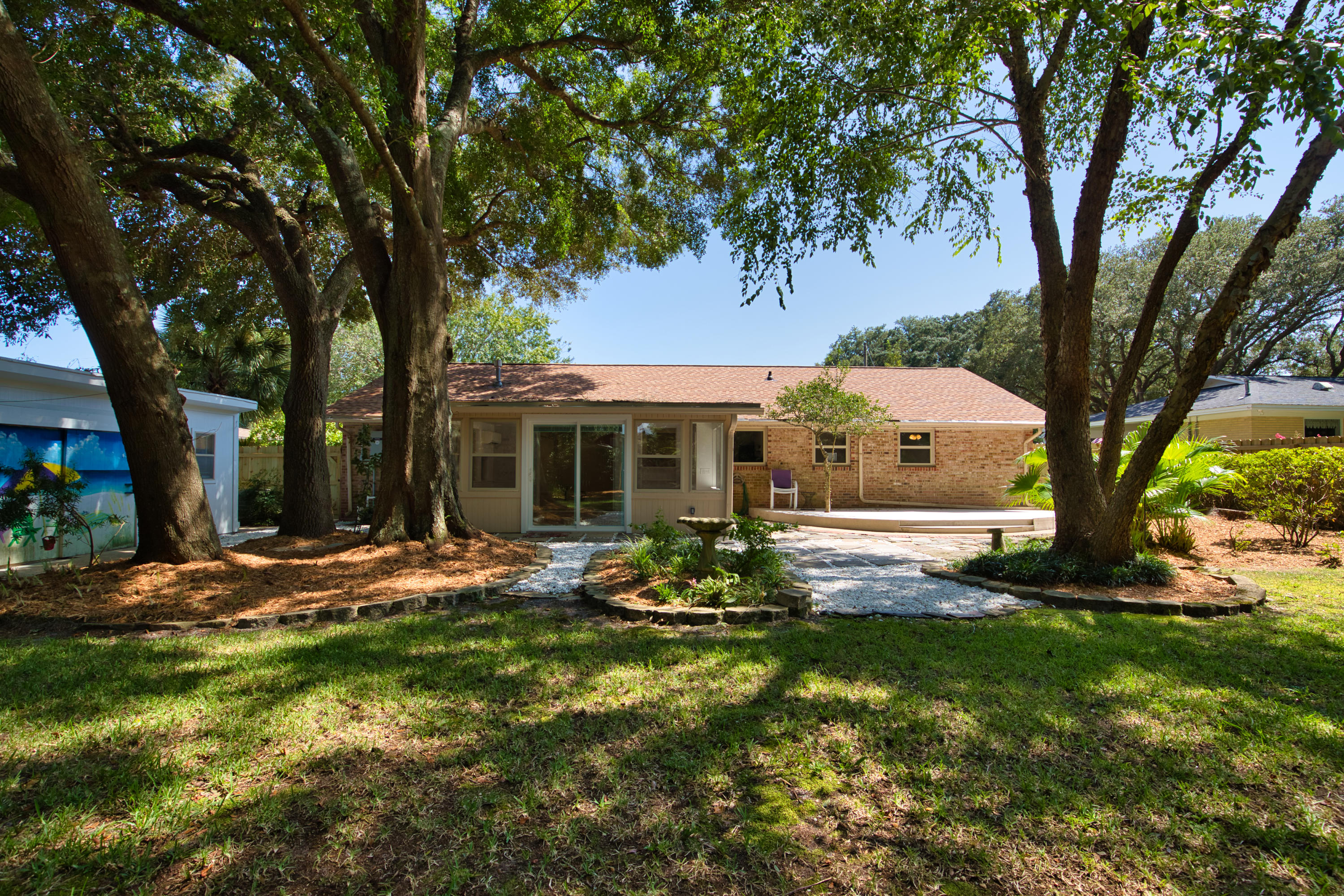 BAYOU WOODS - Residential