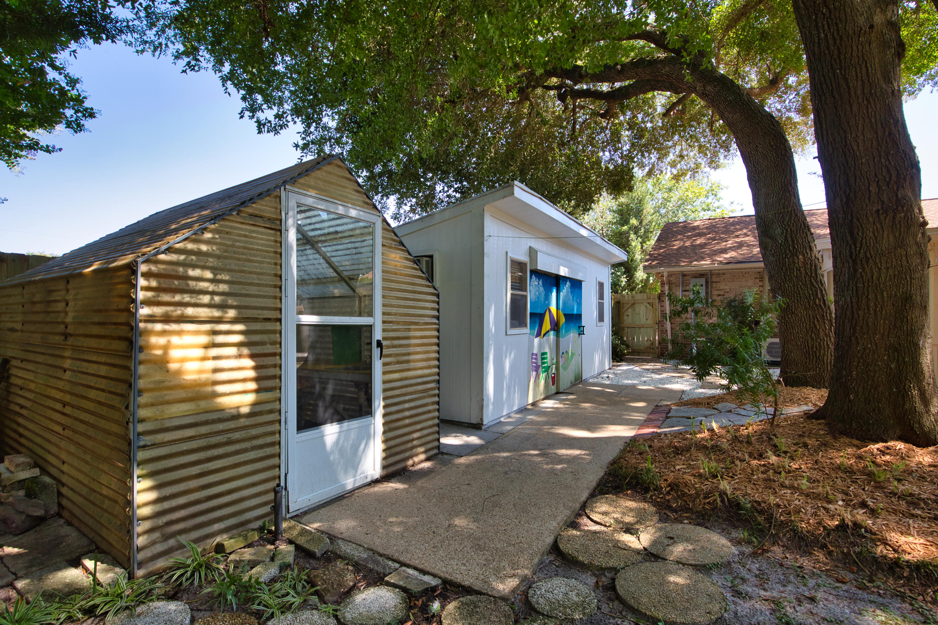 BAYOU WOODS - Residential