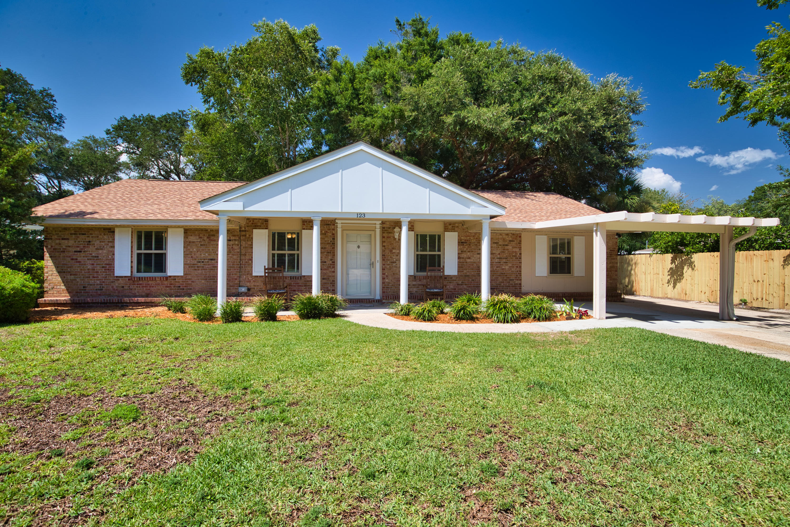 BAYOU WOODS - Residential