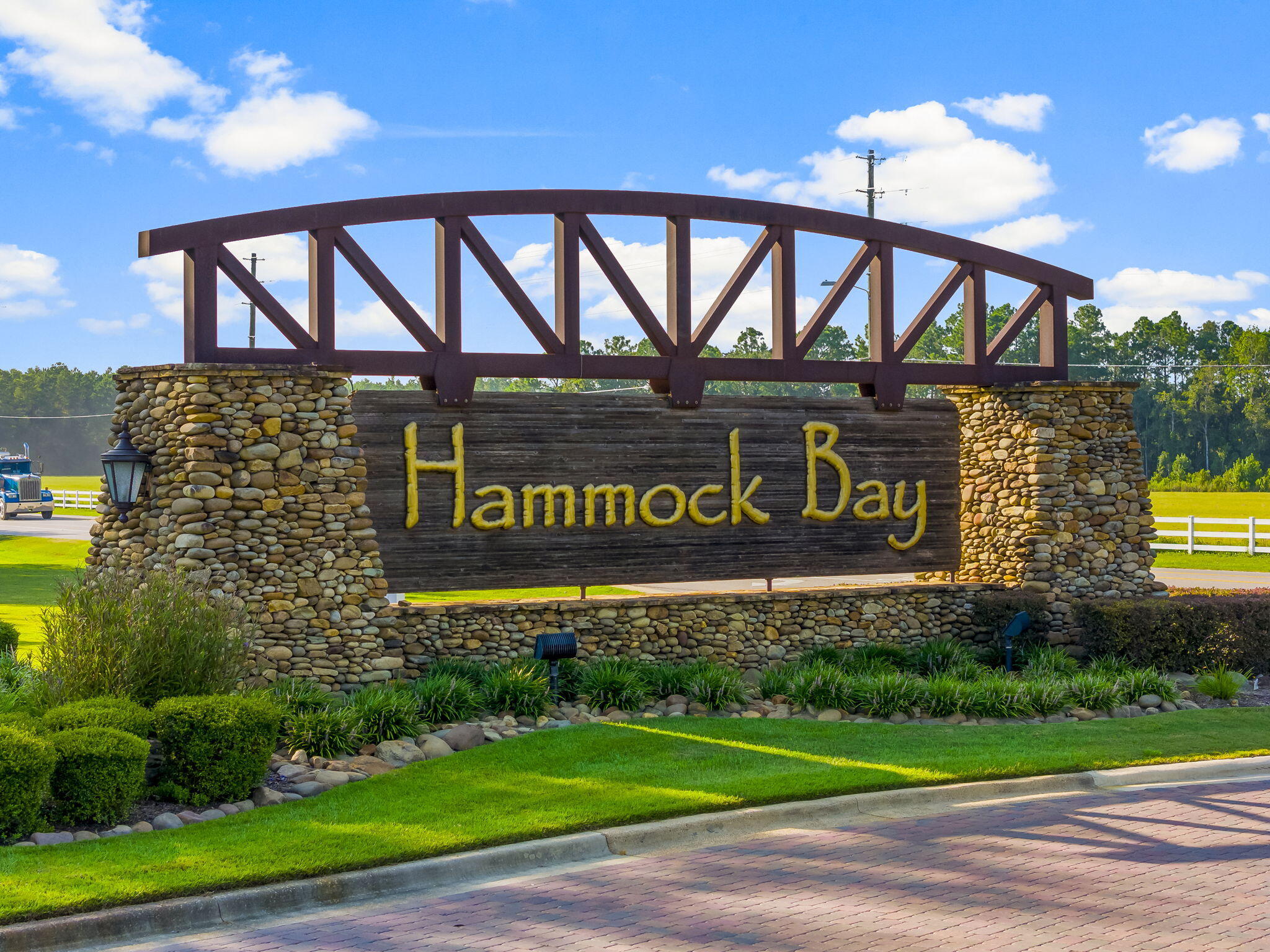 HAMMOCK BAY - Residential
