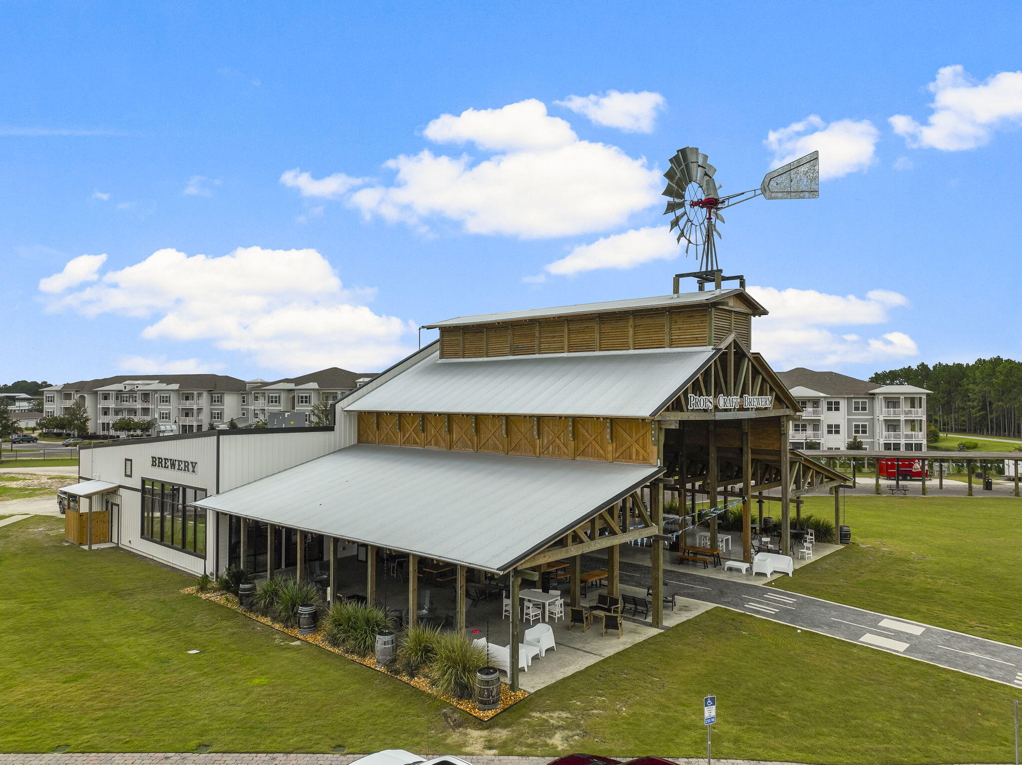 HAMMOCK BAY - Residential