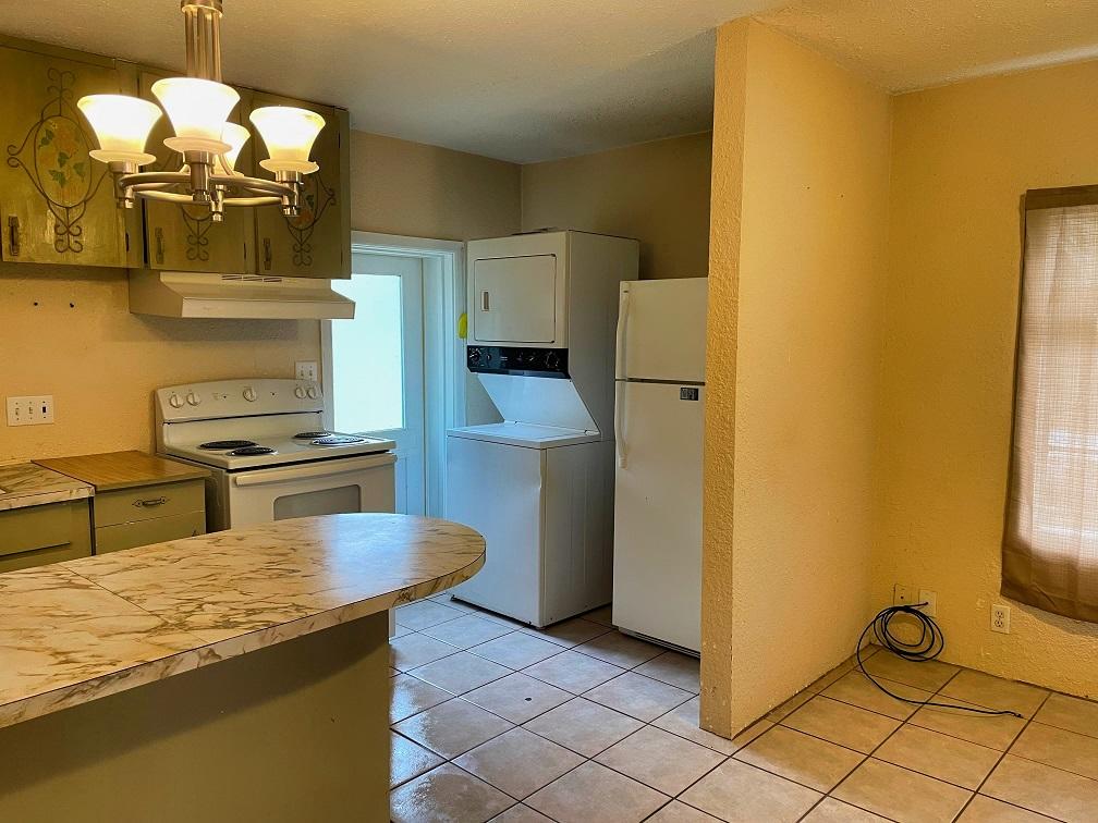 METES & BOUNDS - Residential Lease