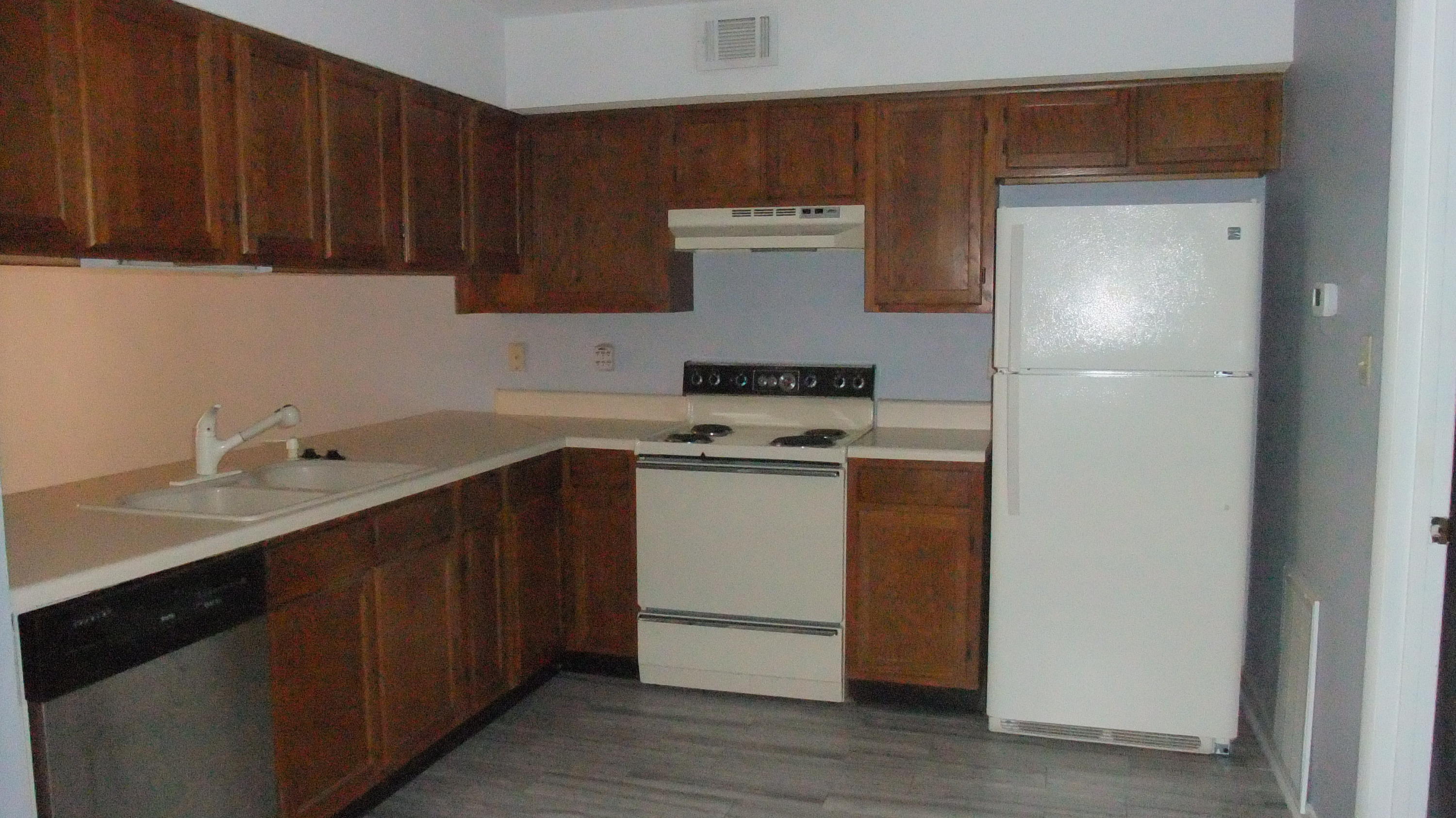 Viking Manor - Residential