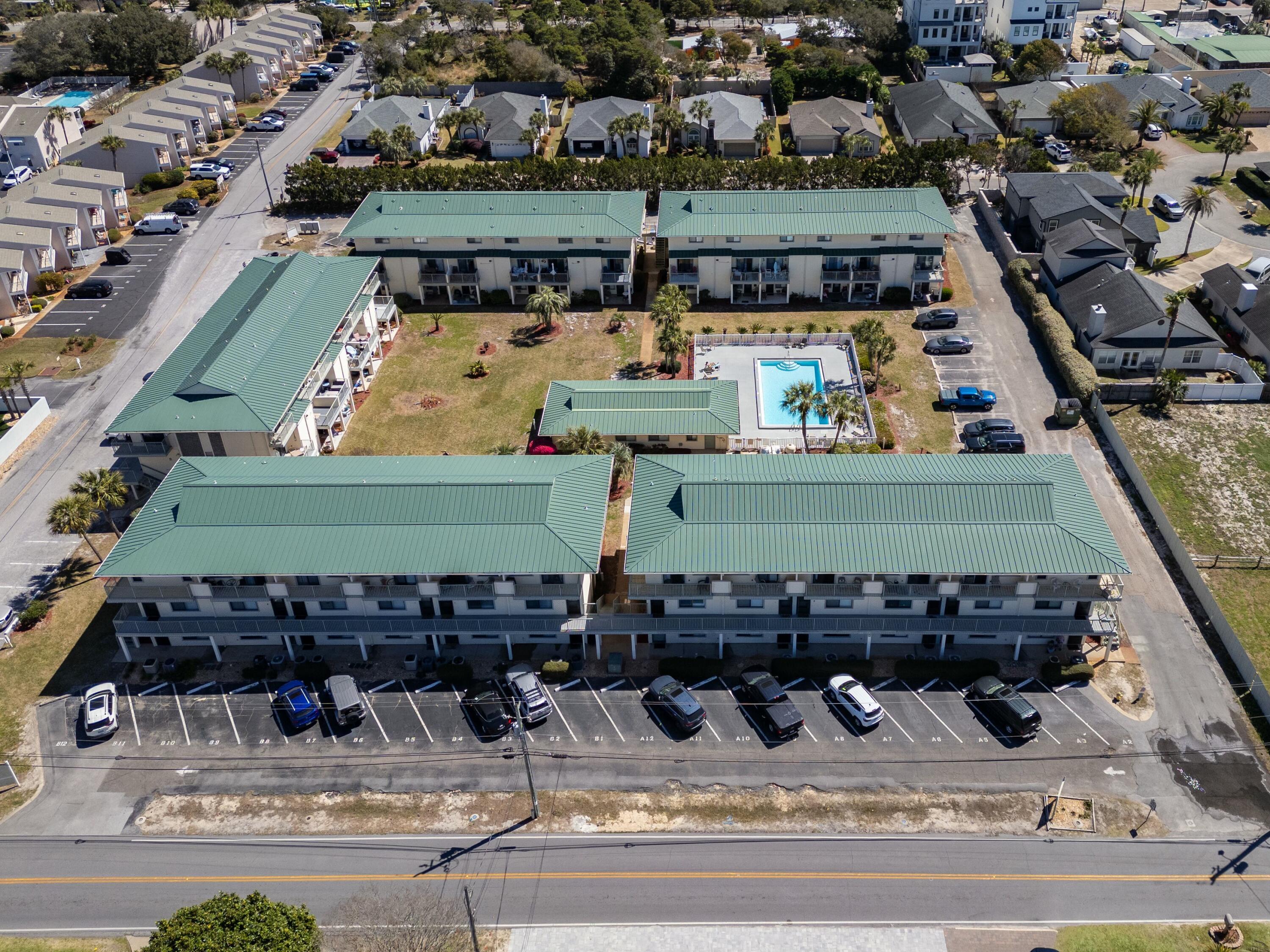 SANDPRINTS CONDO - Residential
