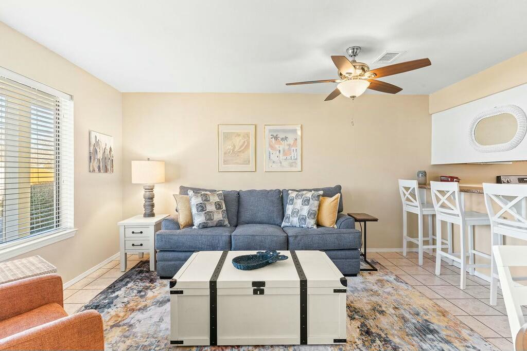 SANDPRINTS CONDO - Residential