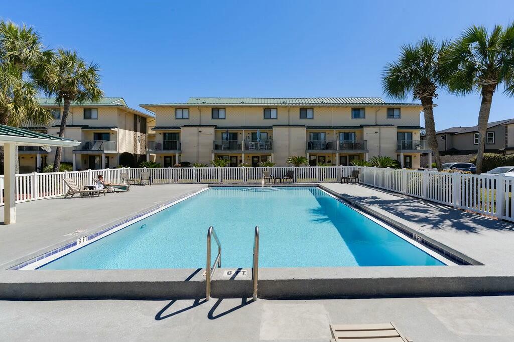 SANDPRINTS CONDO - Residential