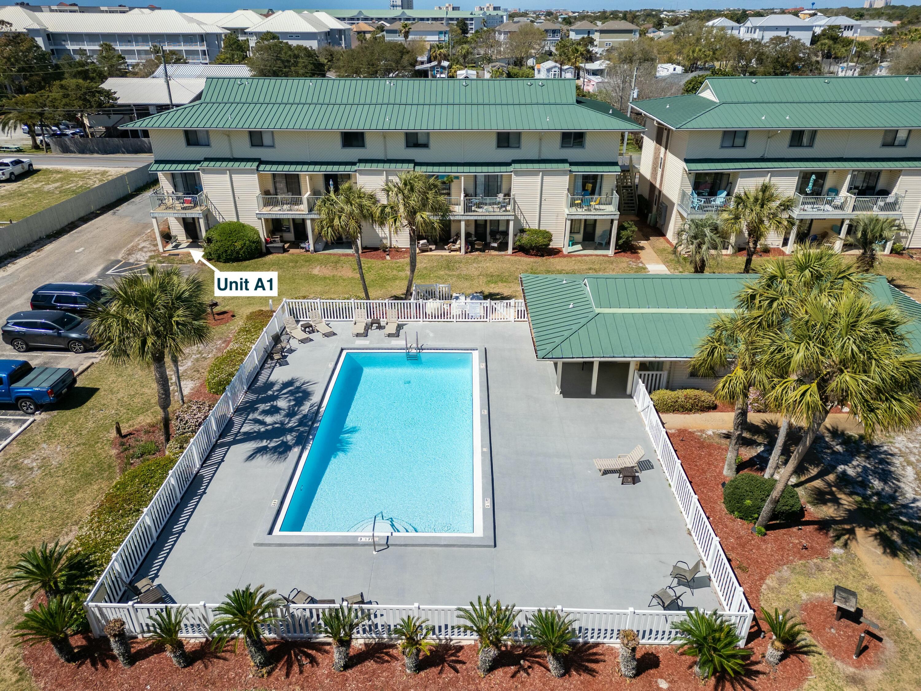 SANDPRINTS CONDO - Residential