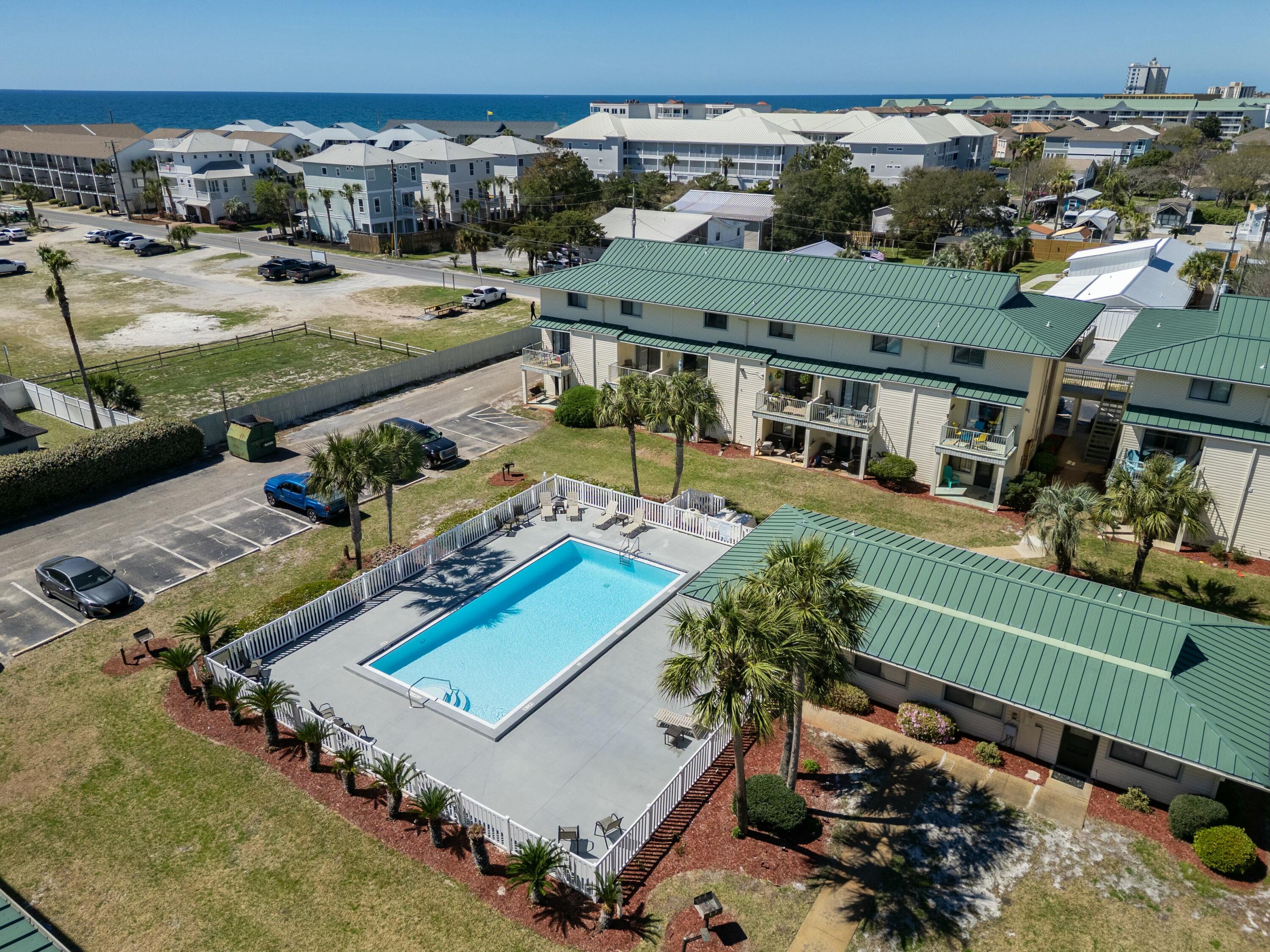 SANDPRINTS CONDO - Residential