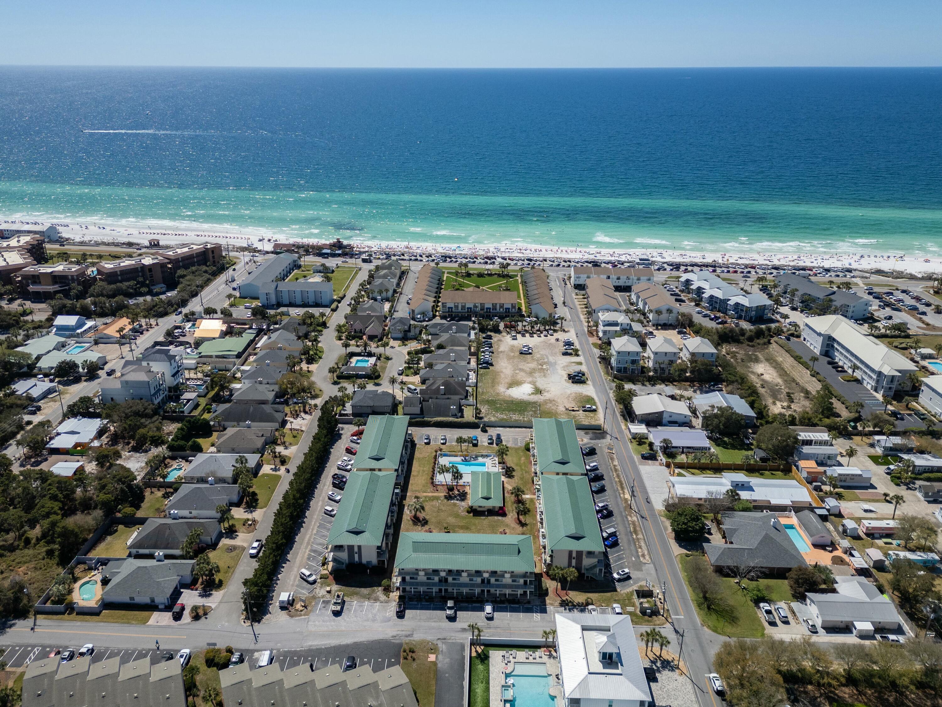 SANDPRINTS CONDO - Residential