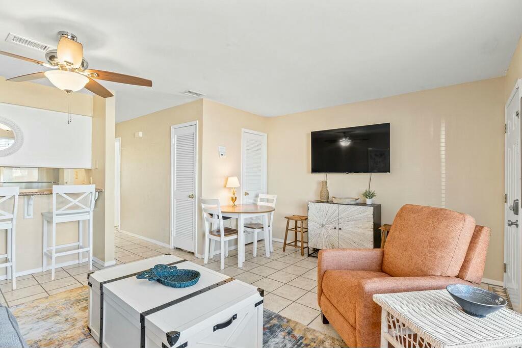SANDPRINTS CONDO - Residential