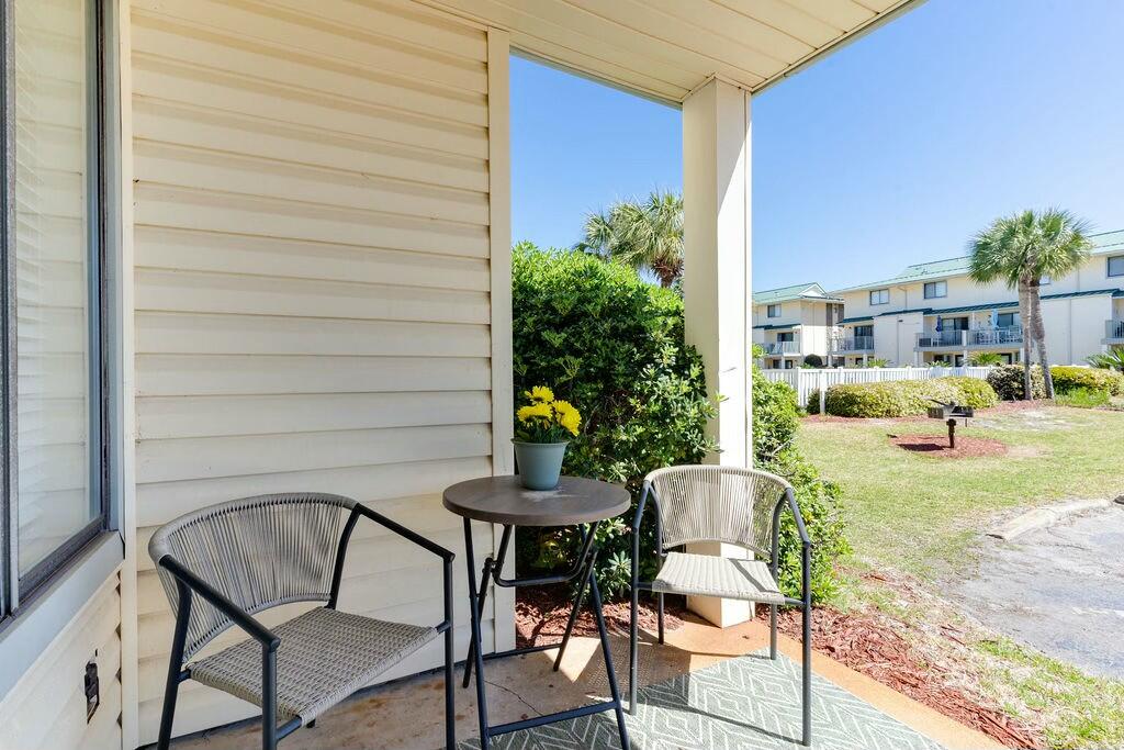 SANDPRINTS CONDO - Residential