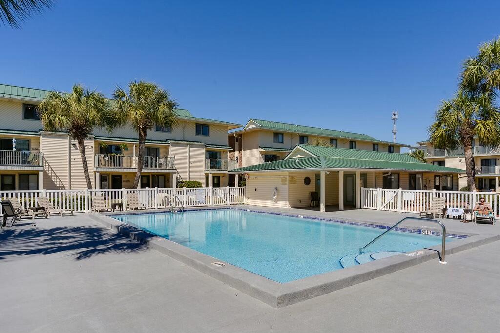SANDPRINTS CONDO - Residential