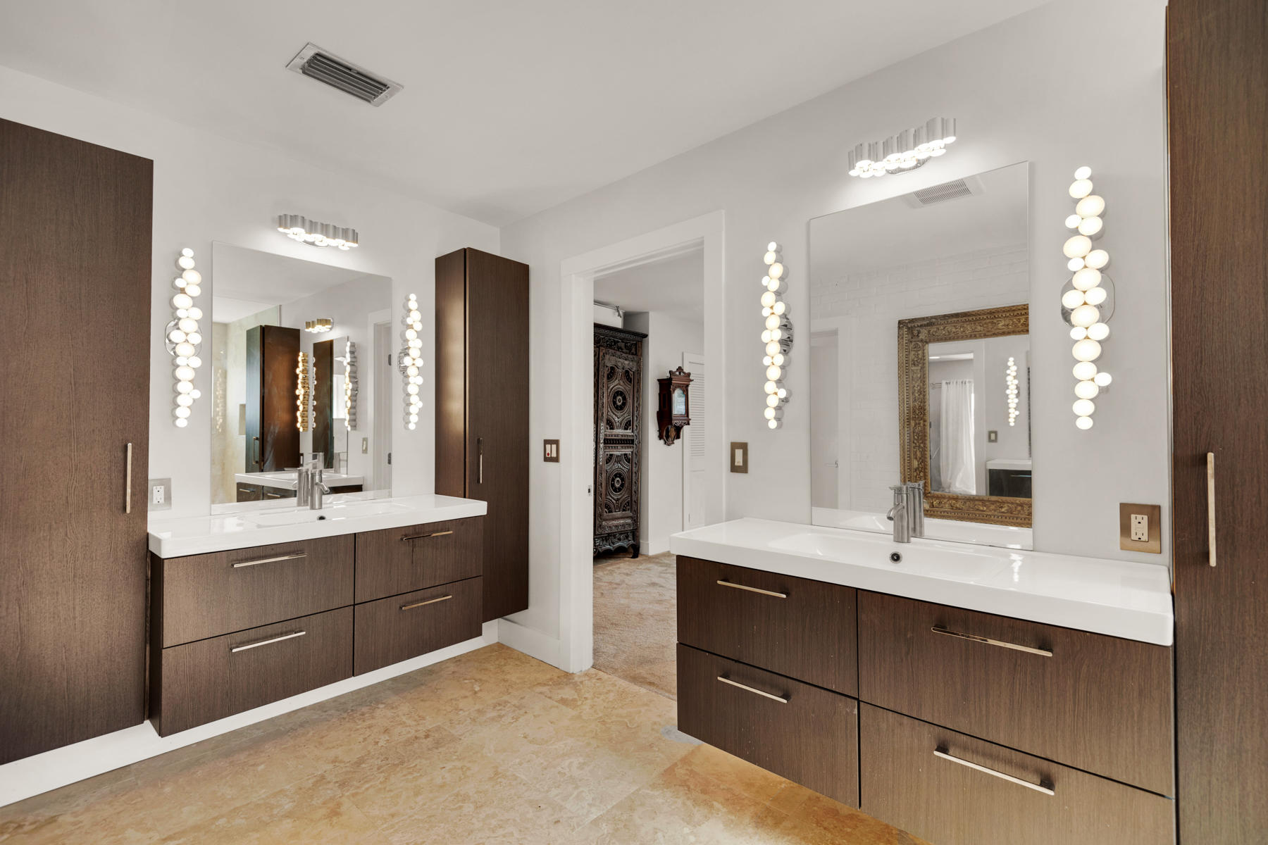 GARNIERS BEACH - Residential