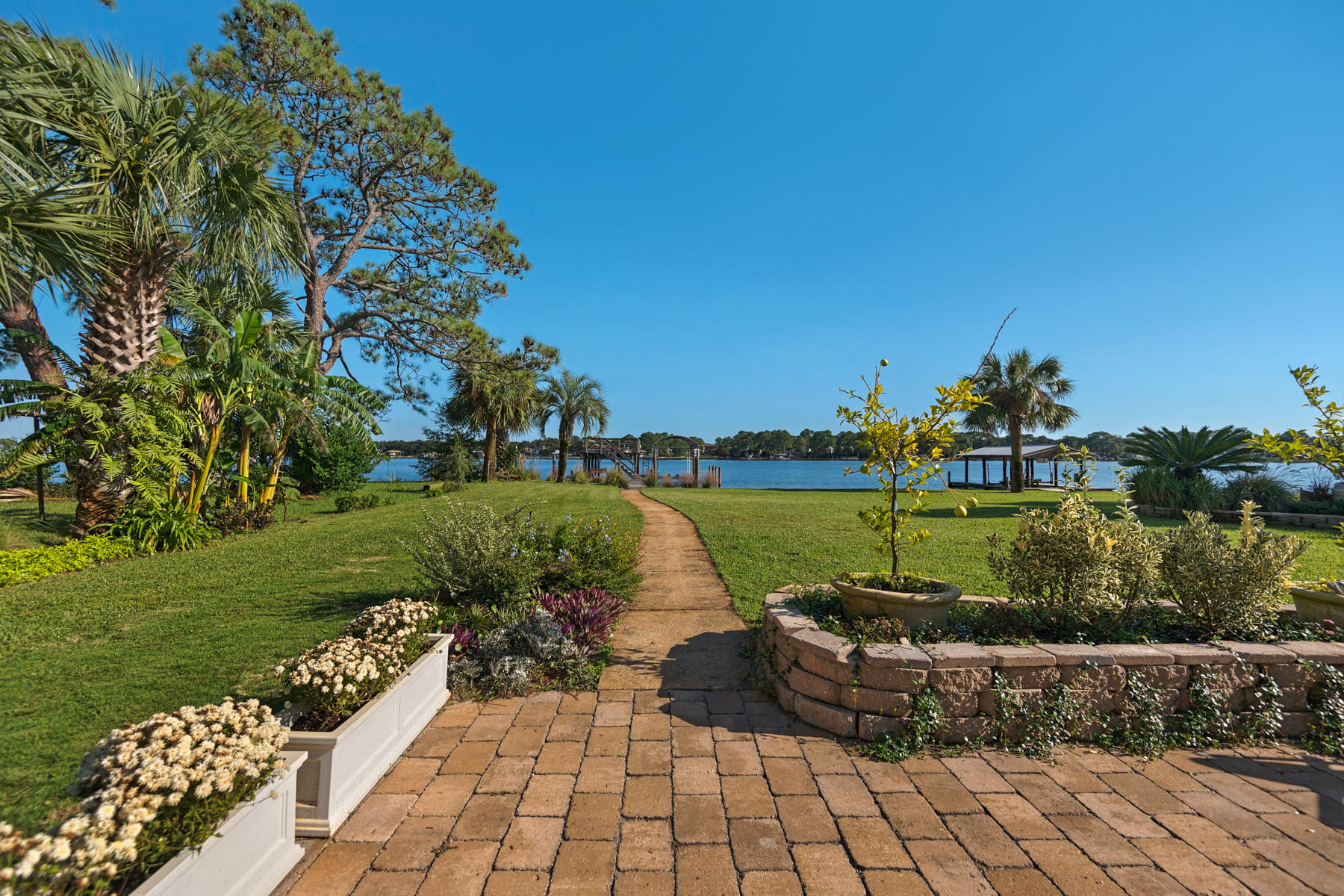 GARNIERS BEACH - Residential