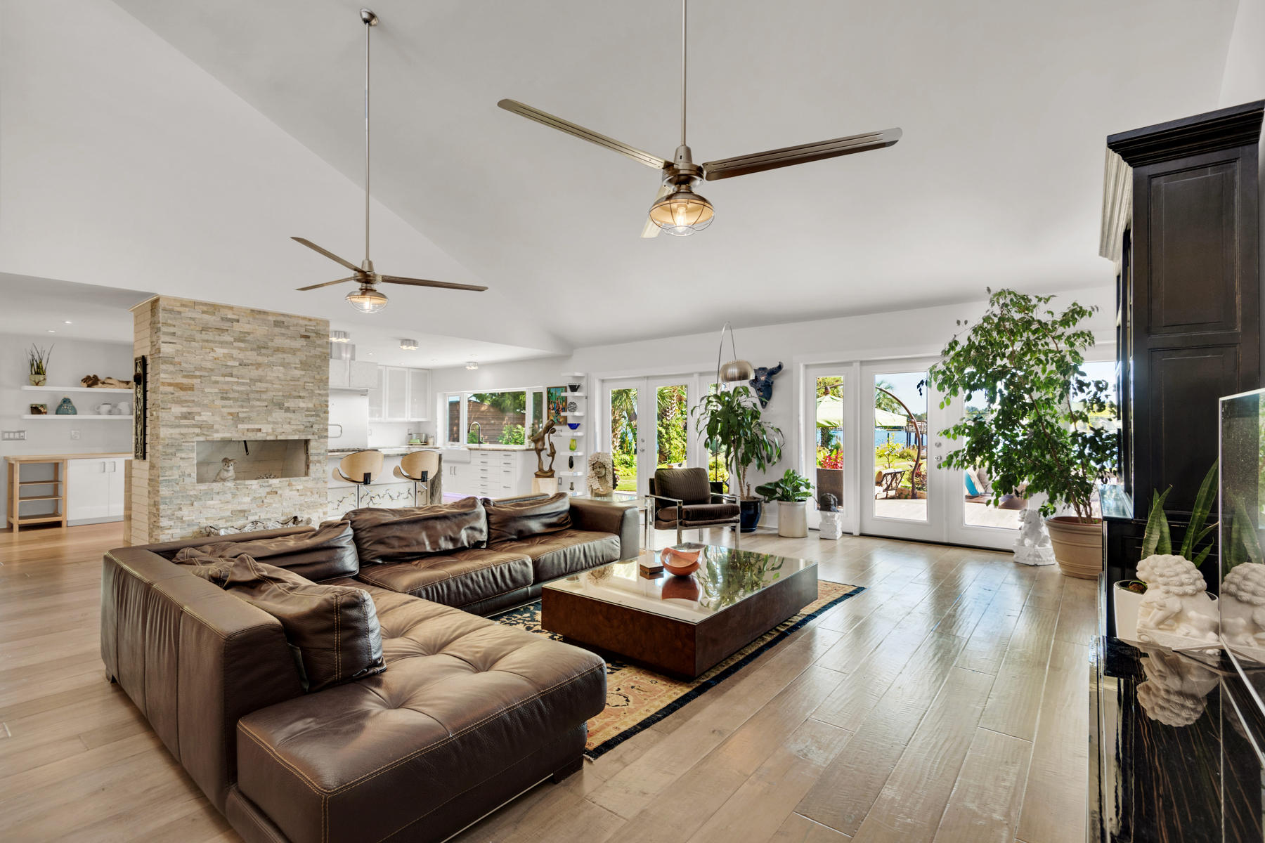 GARNIERS BEACH - Residential