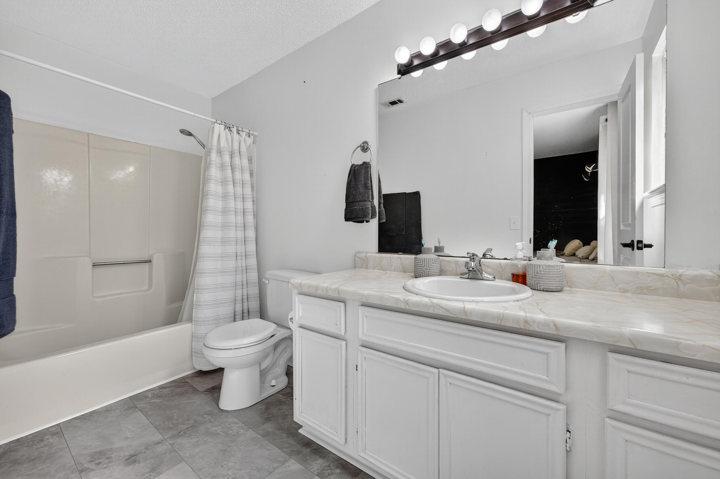 SOUTHVIEW ESTATES - Residential