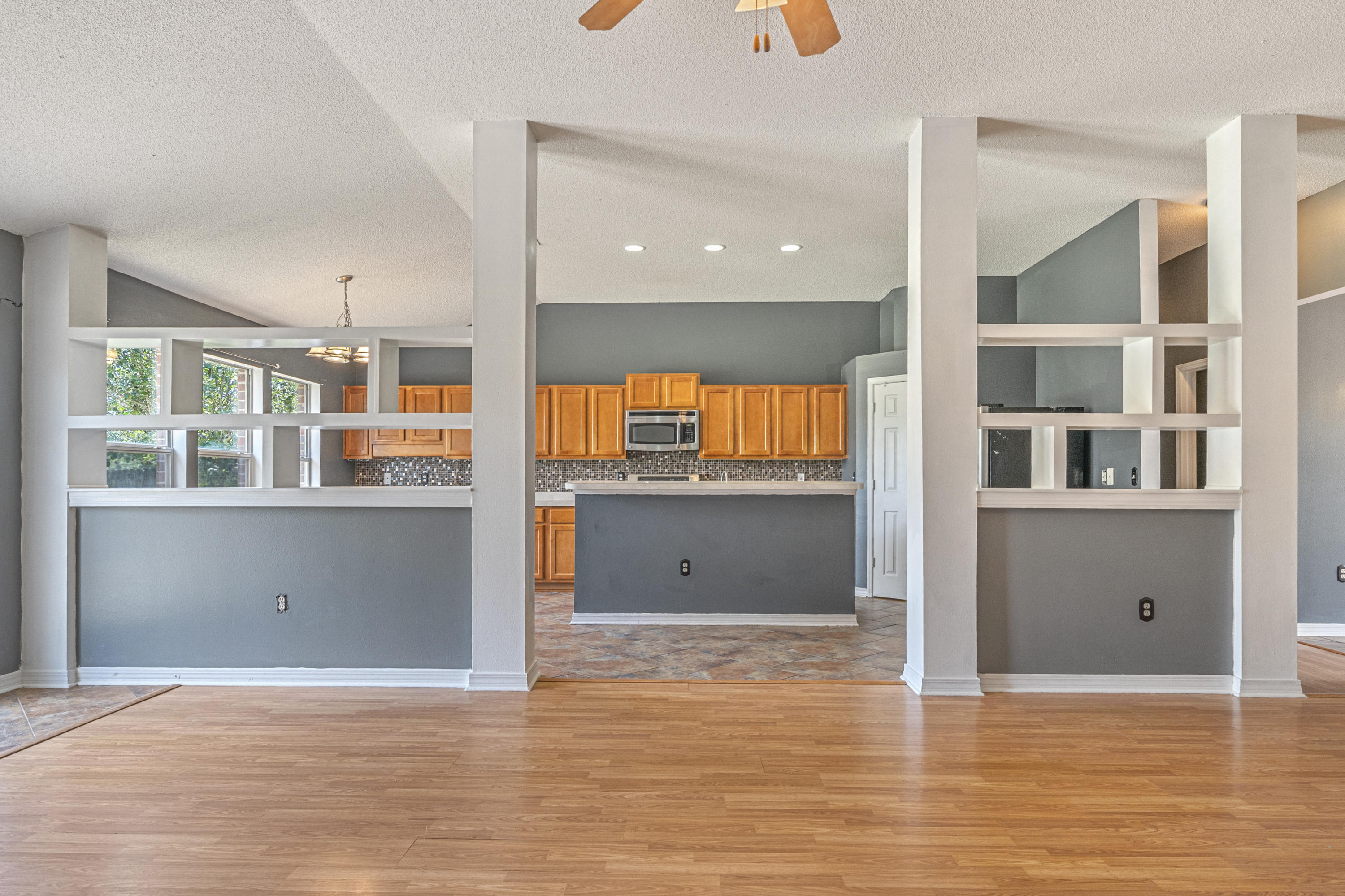 SKY RIDGE ESTATES 1ST ADD - Residential