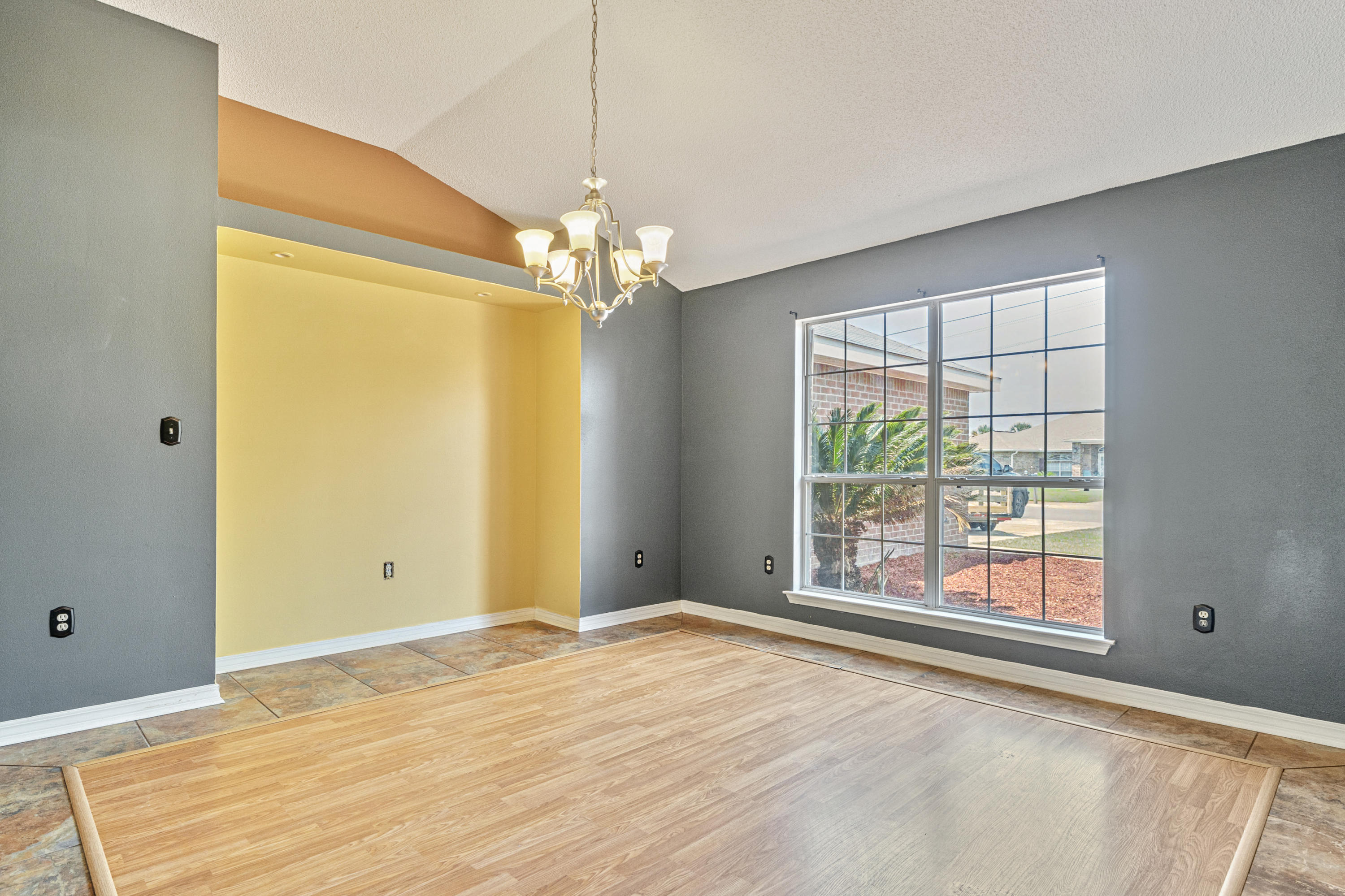 SKY RIDGE ESTATES 1ST ADD - Residential